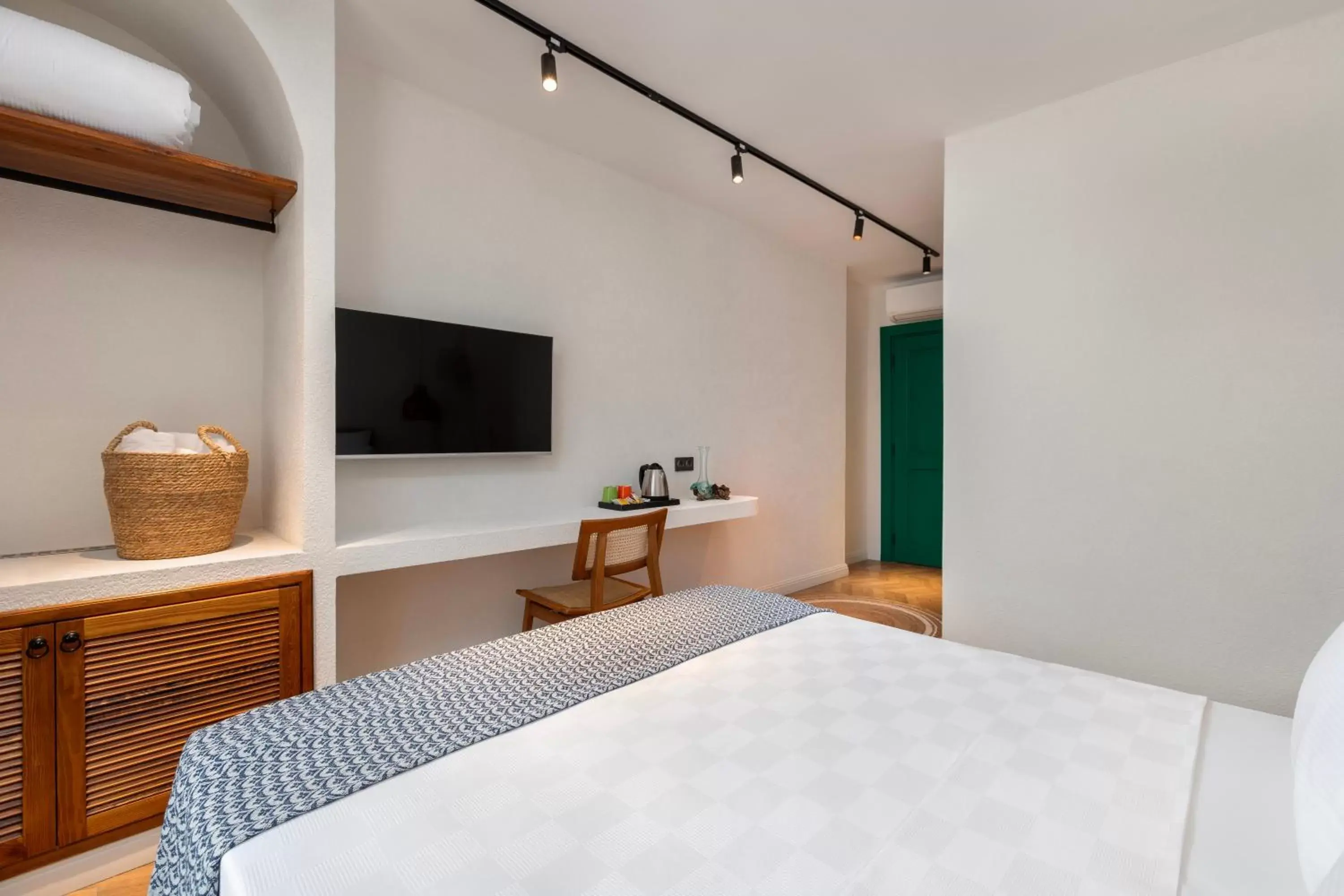 Deluxe Double Room - single occupancy in Azuu Boutique Hotel Deluxe Double Room - single occupancy in Azuu Boutique Hotel