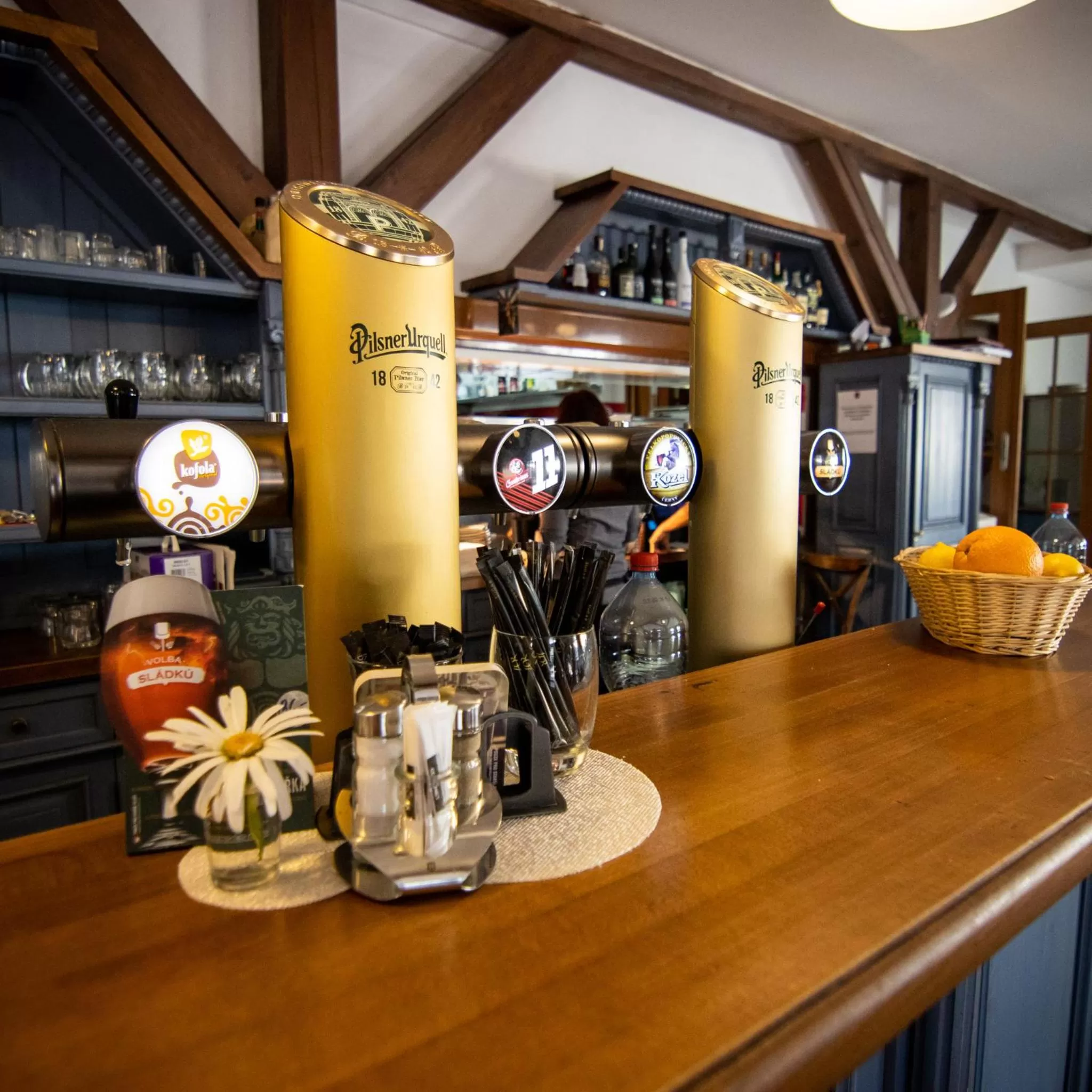 Restaurant/places to eat in Hotel U Kata