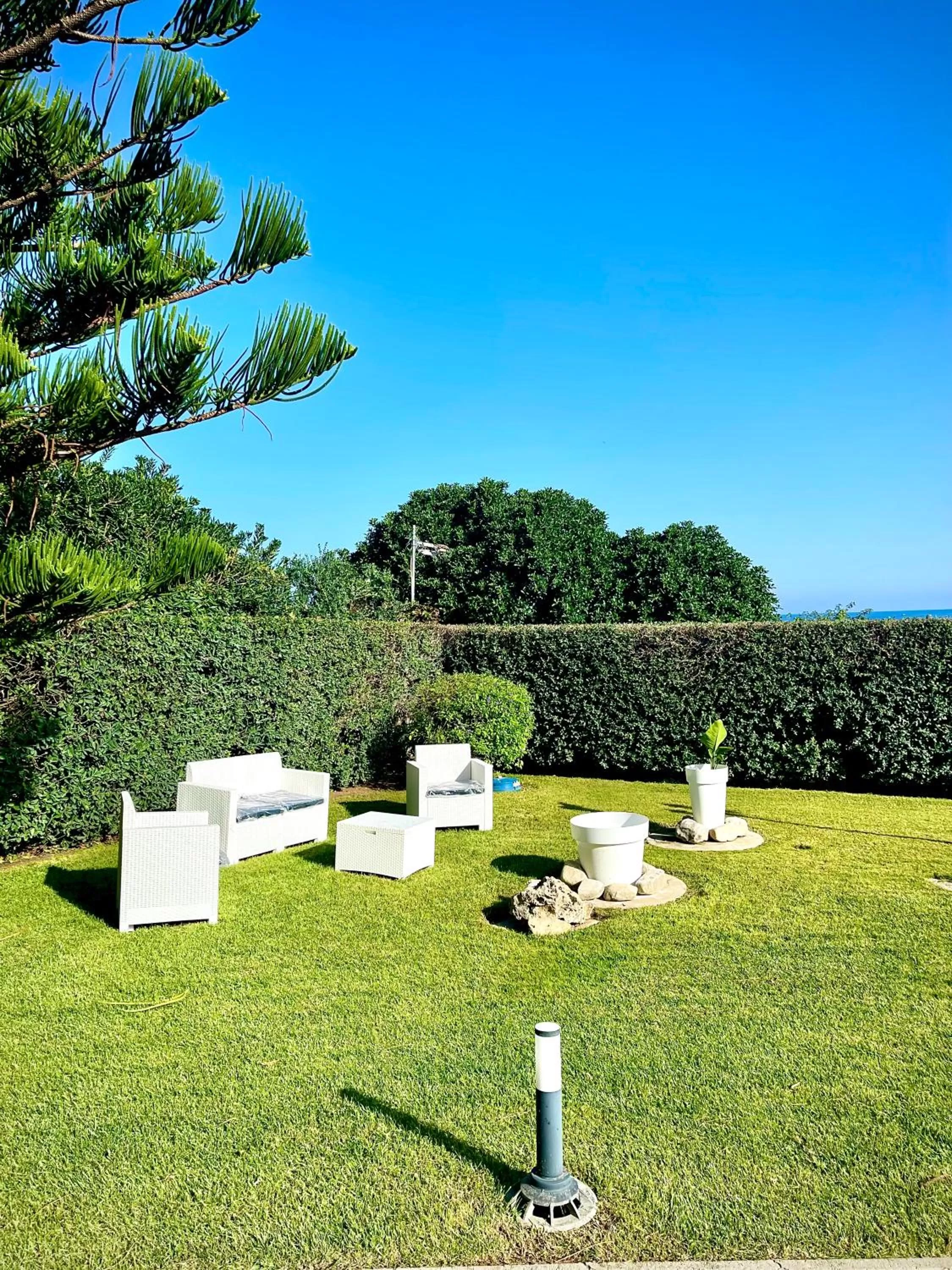 Property building, Garden in Villa Pignatelli