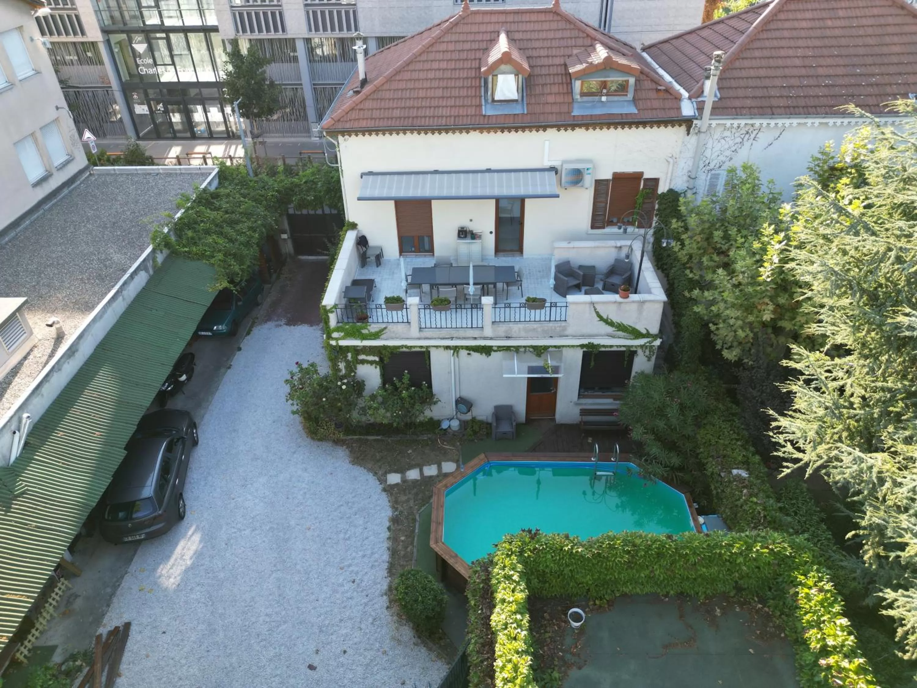 Property building in B&B "Clos Feuillat"