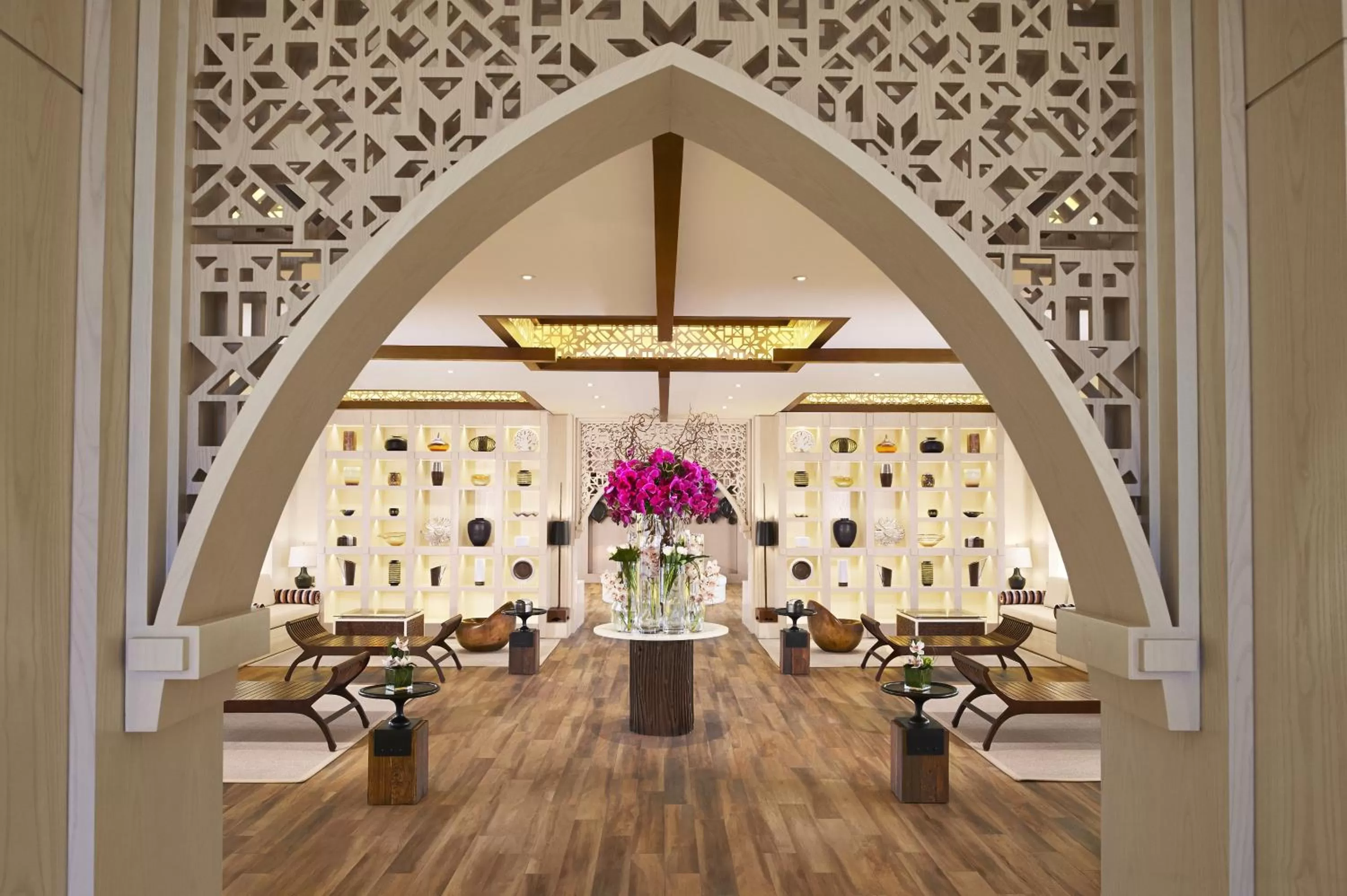 Lounge or bar in Banana Island Resort Doha by Anantara