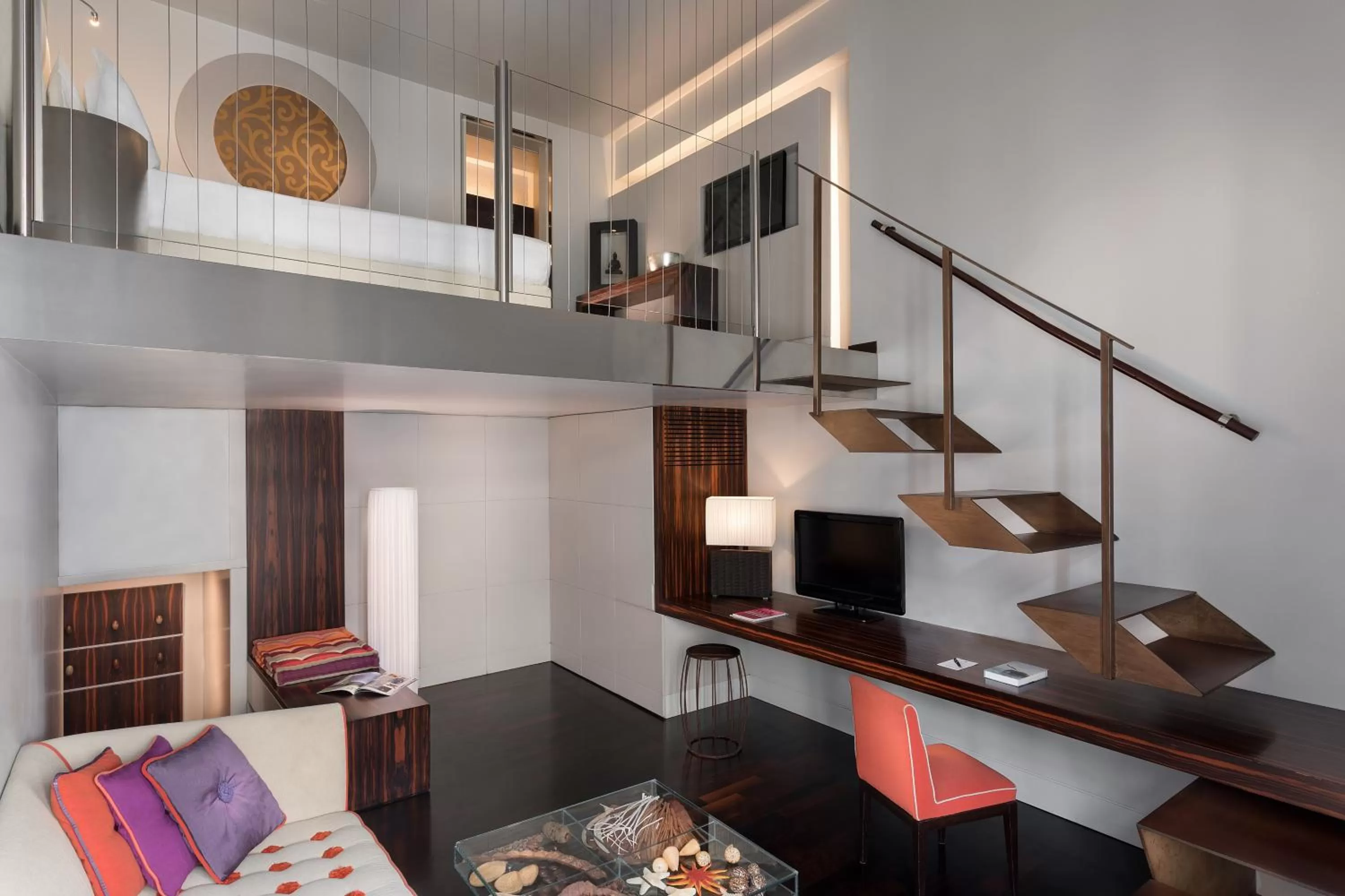 Living room in Sina The Gray