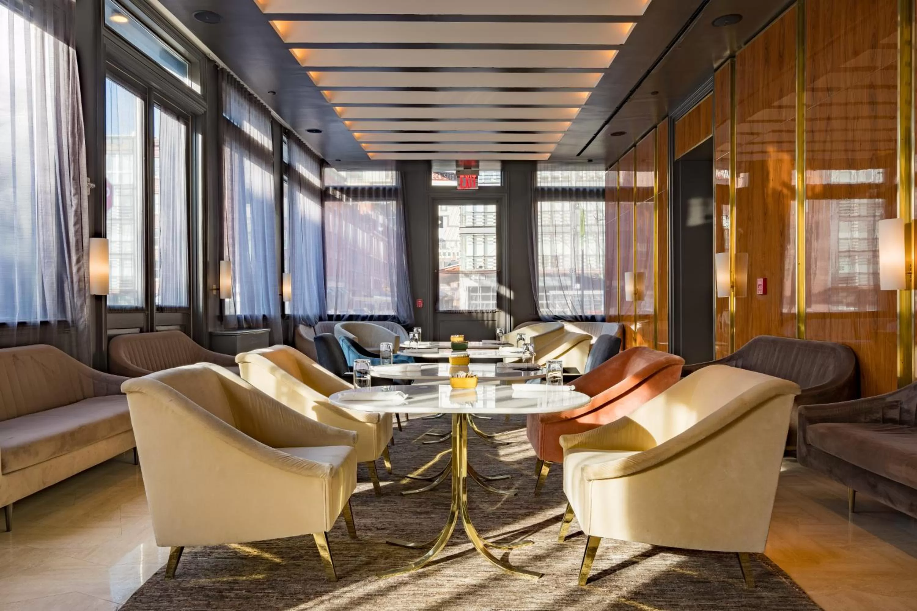 Restaurant/places to eat in 33 Hotel, New York City, Seaport