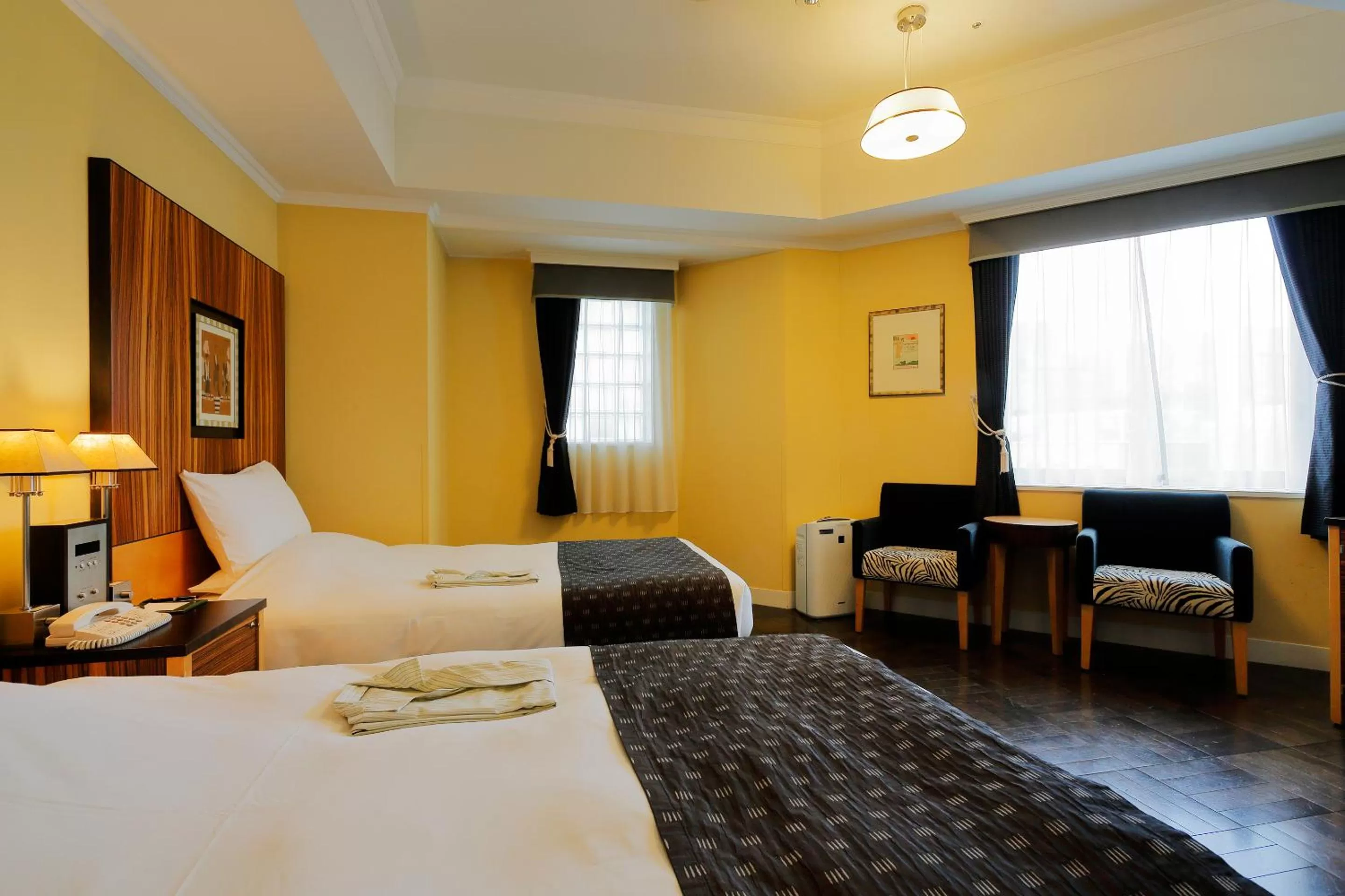 Photo of the whole room, Bed in Hotel Monterey La Soeur Fukuoka