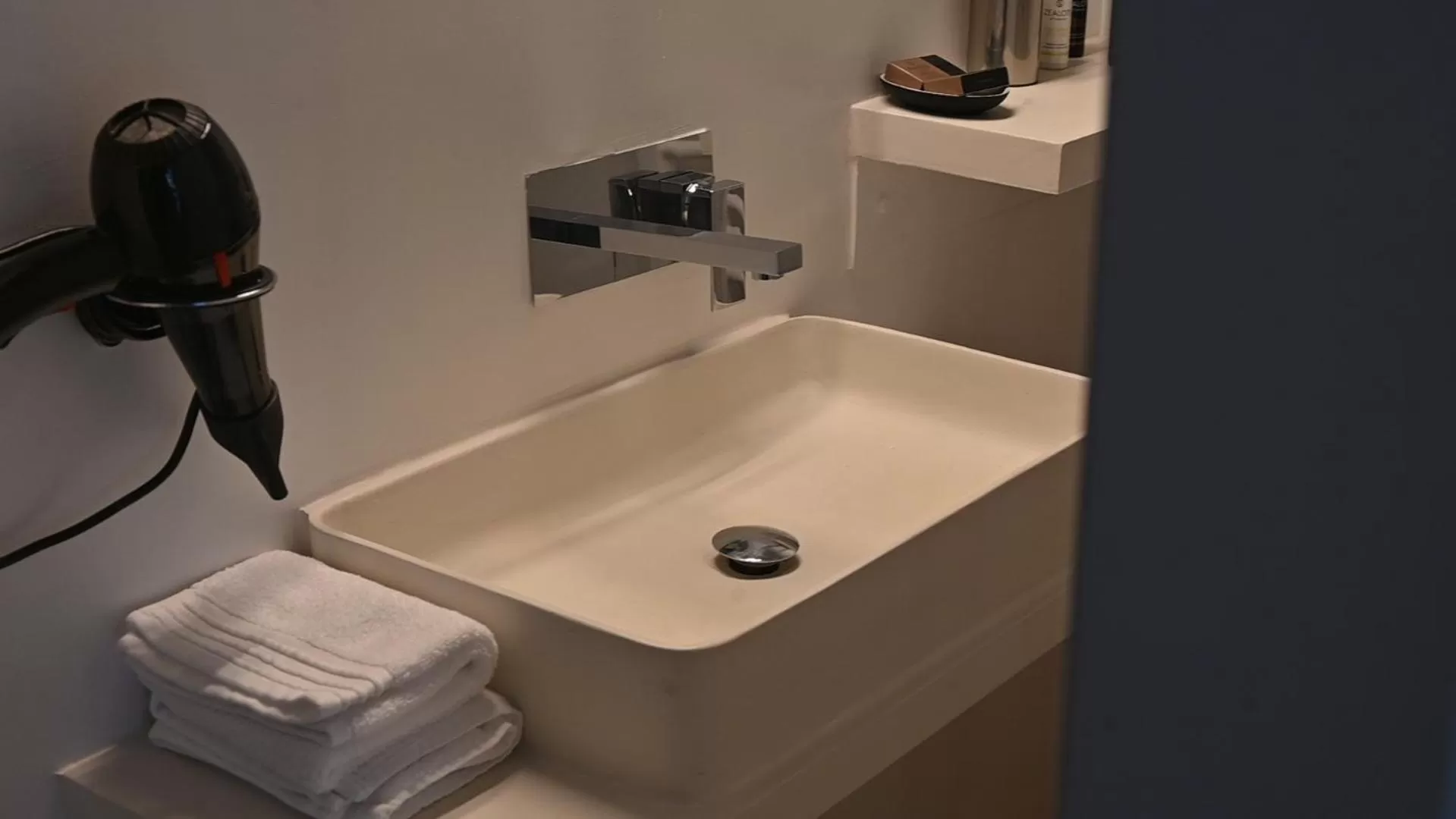 Property building, Bathroom in Clocktower Luxury Suites