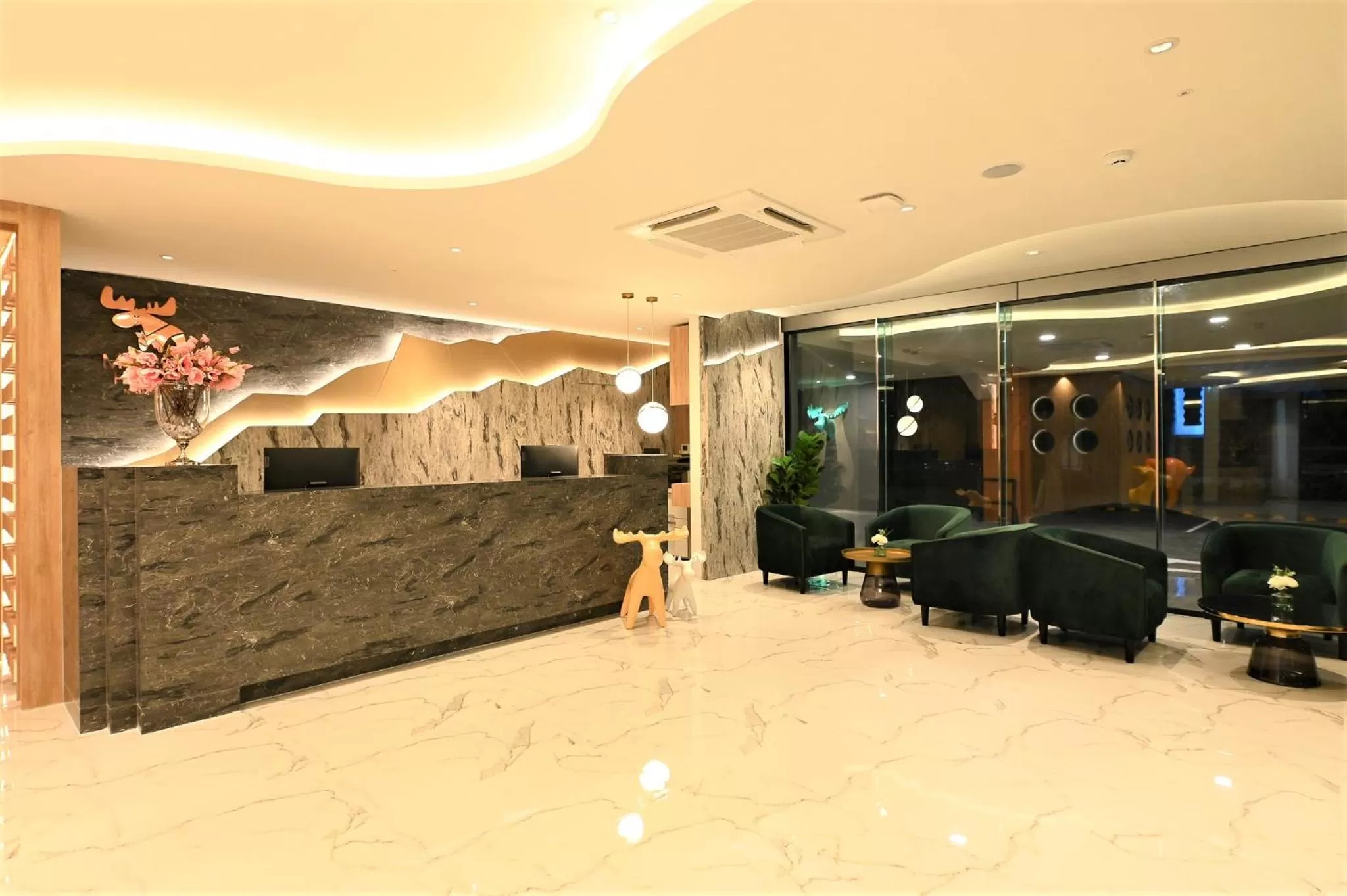 Moose Hotel Nimman