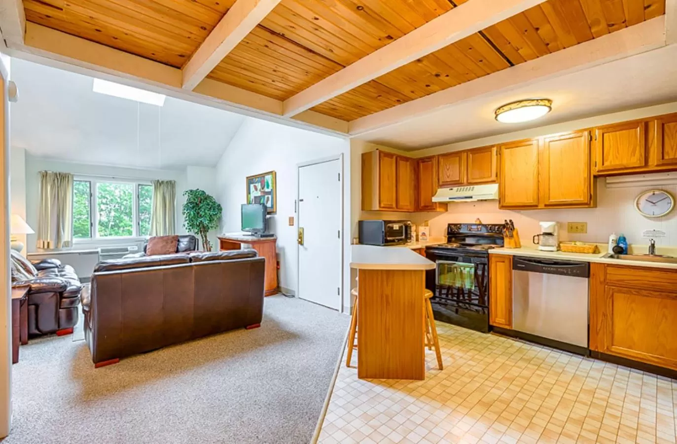 Kitchen or kitchenette in Village By The Sea