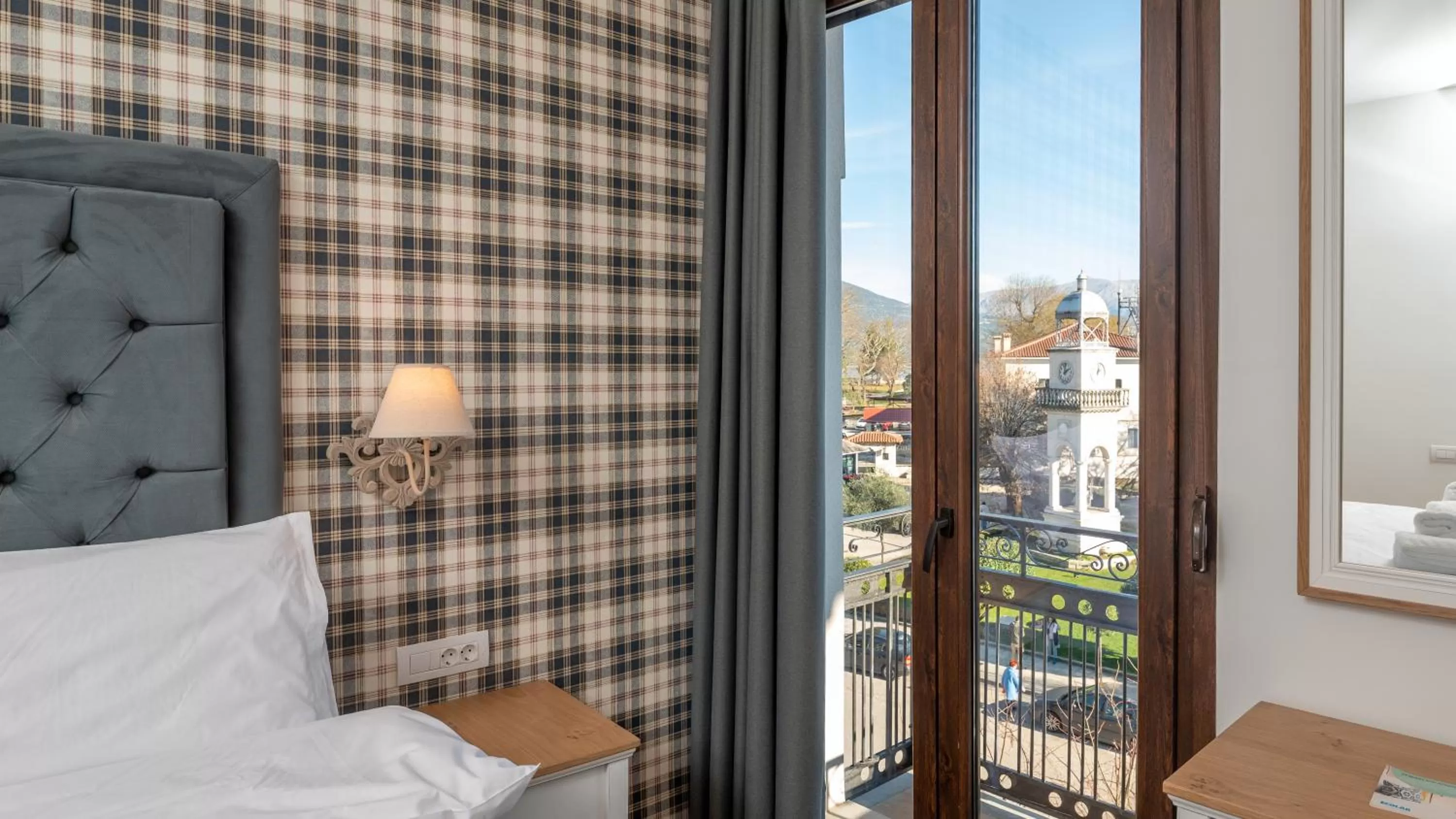 View (from property/room), Bed in Brettania Hotel