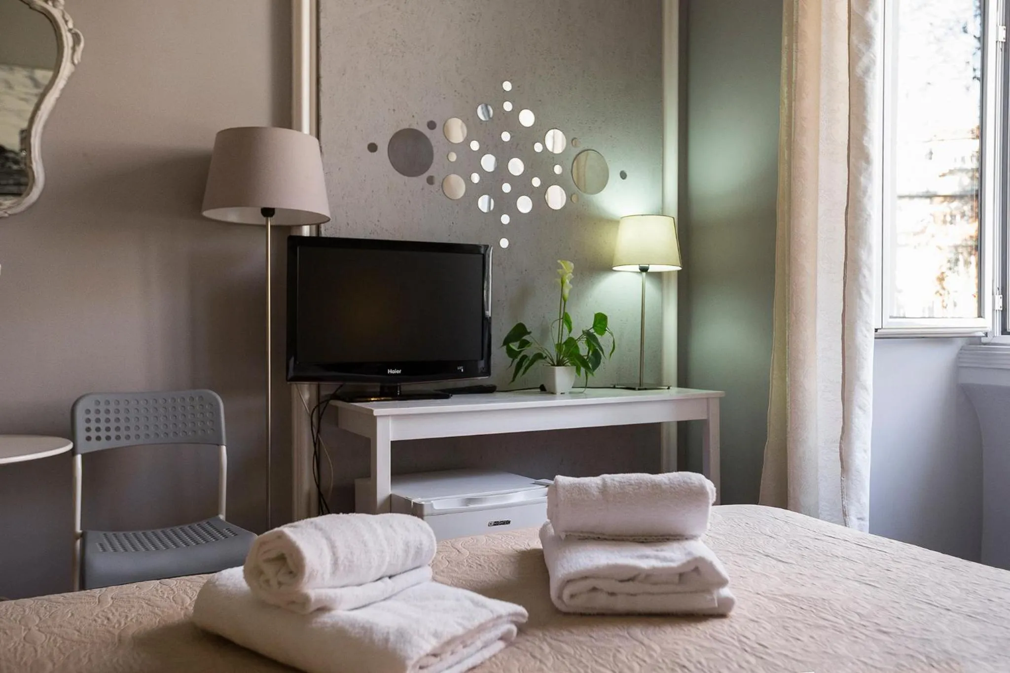 Decorative detail, Bed in Dulcis In Fundo b&b