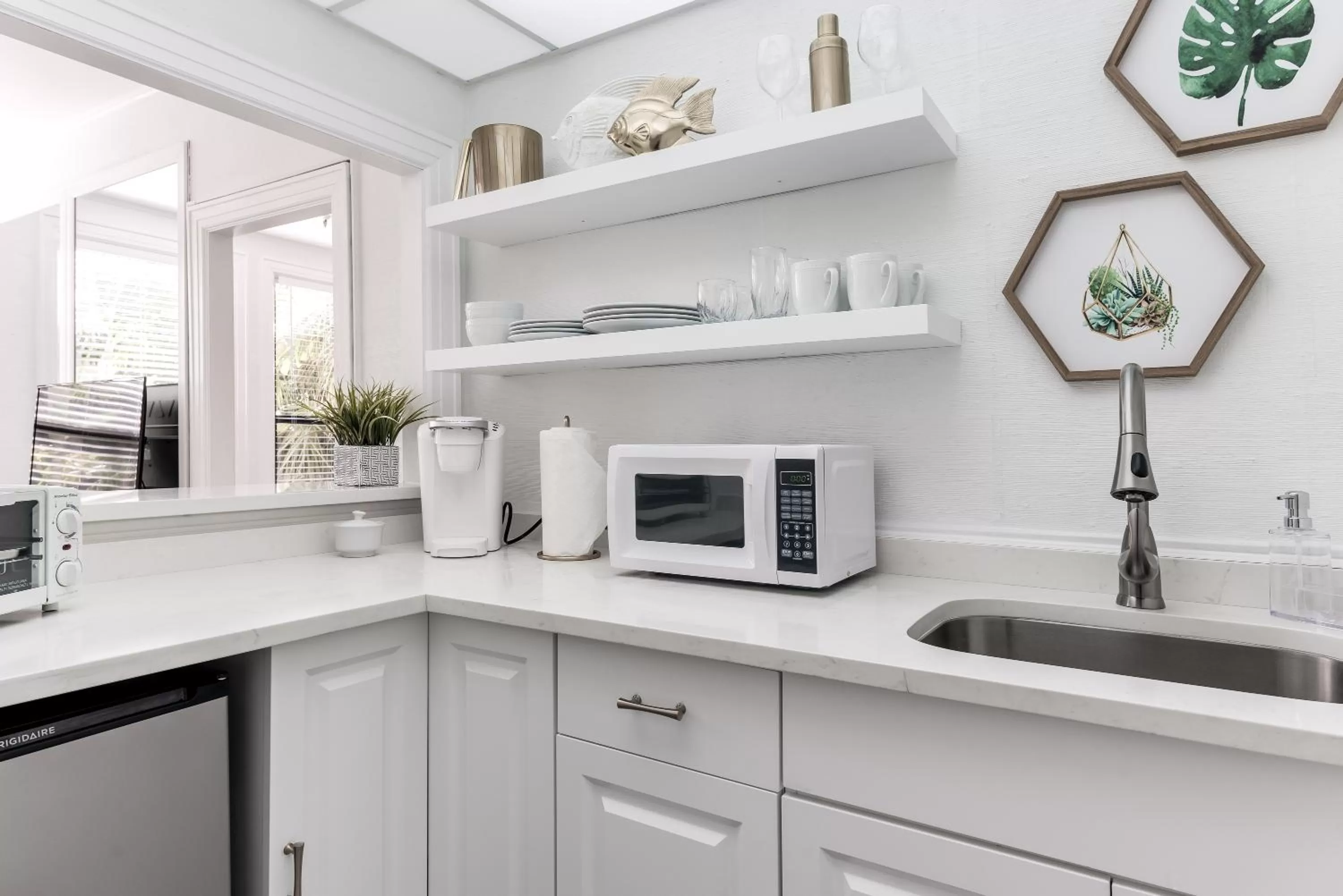 Kitchen or kitchenette in Tropicals of Palm Beach