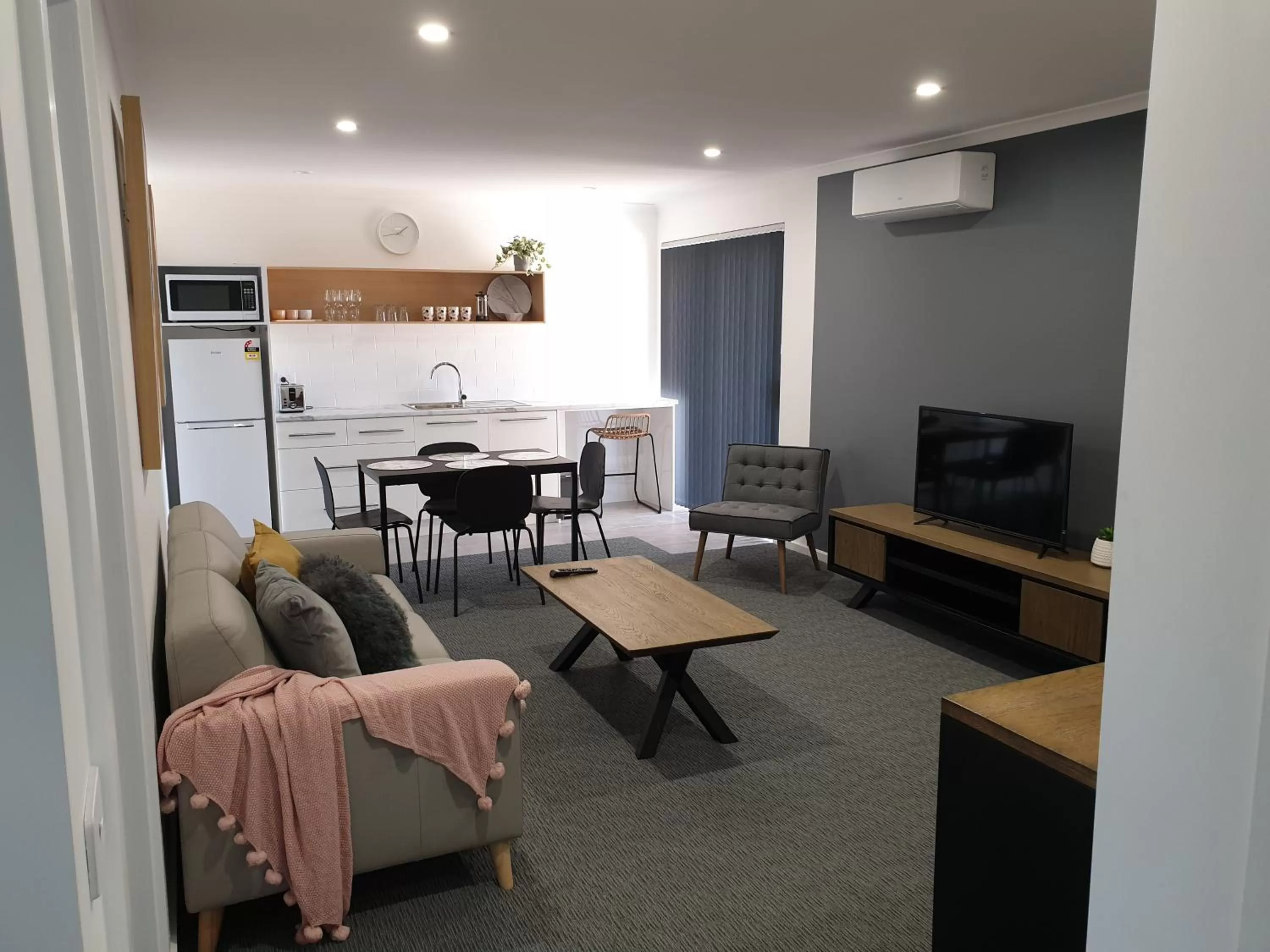 Living room in Twofold Bay Motor Inn