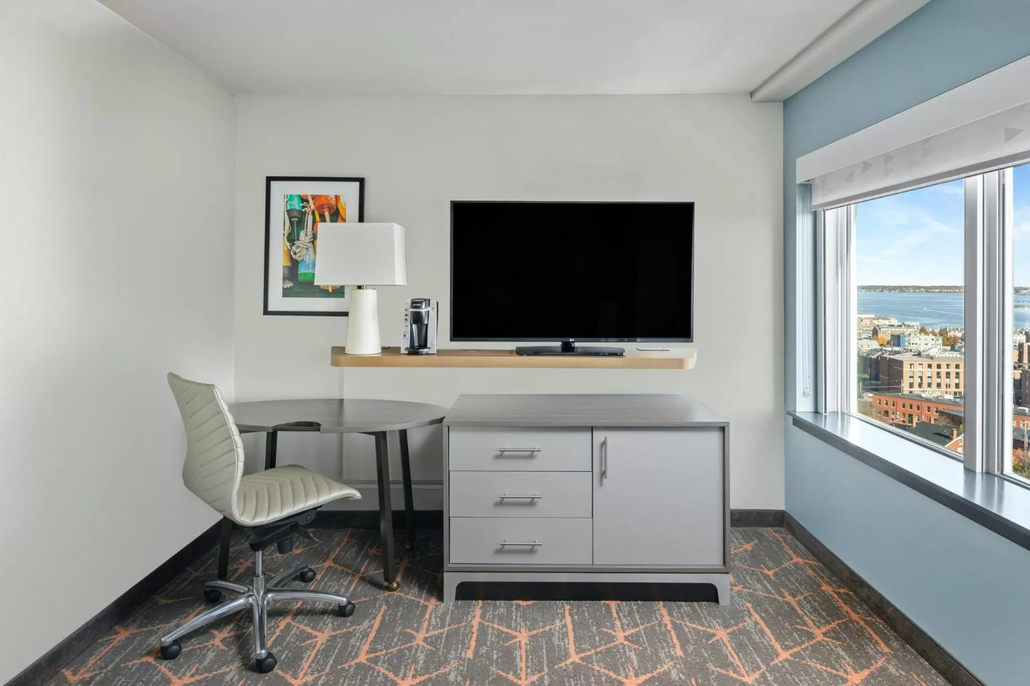 Photo of the whole room in Holiday Inn Portland-By the Bay by IHG