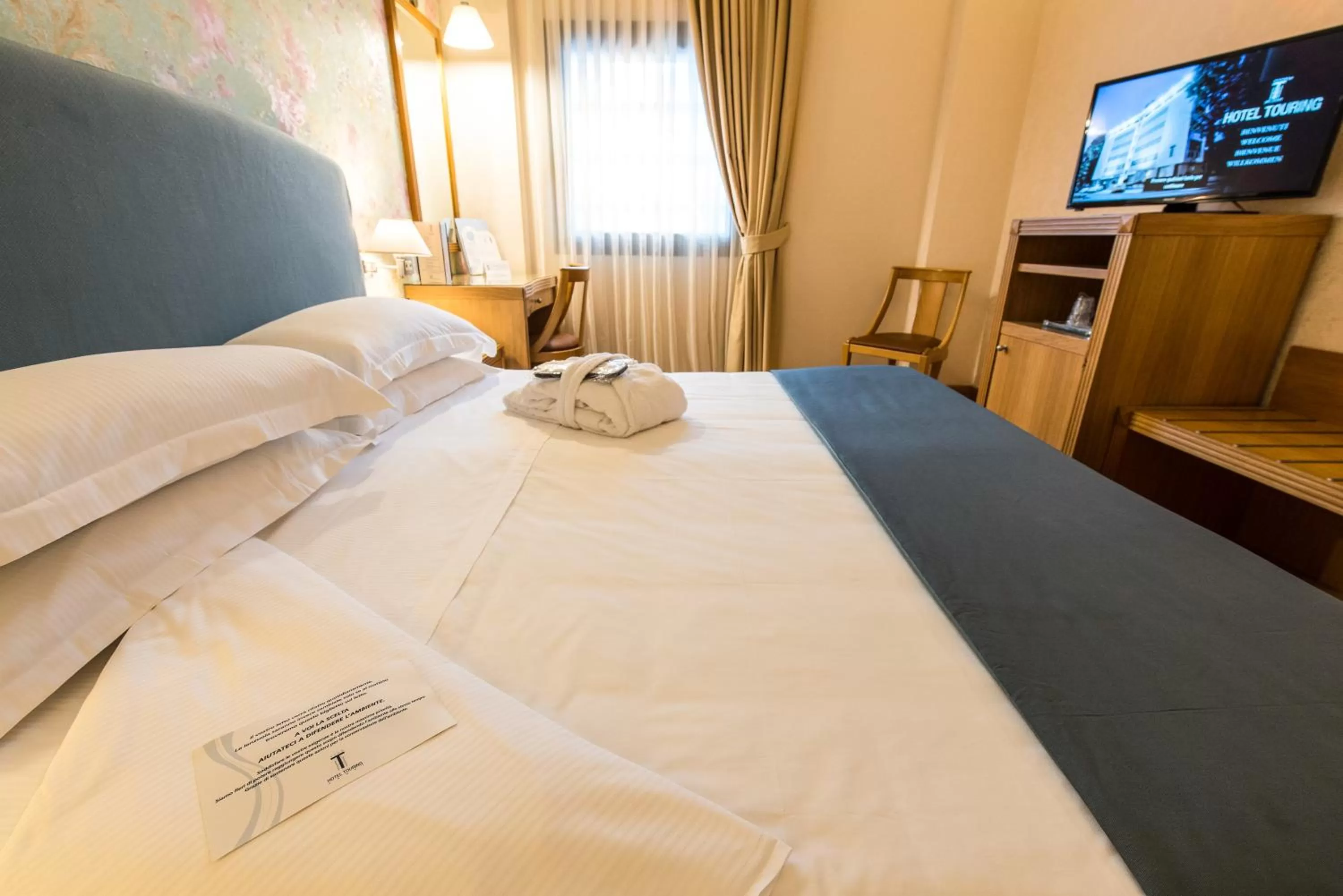 Classic Double Room for Single Use in Hotel Touring