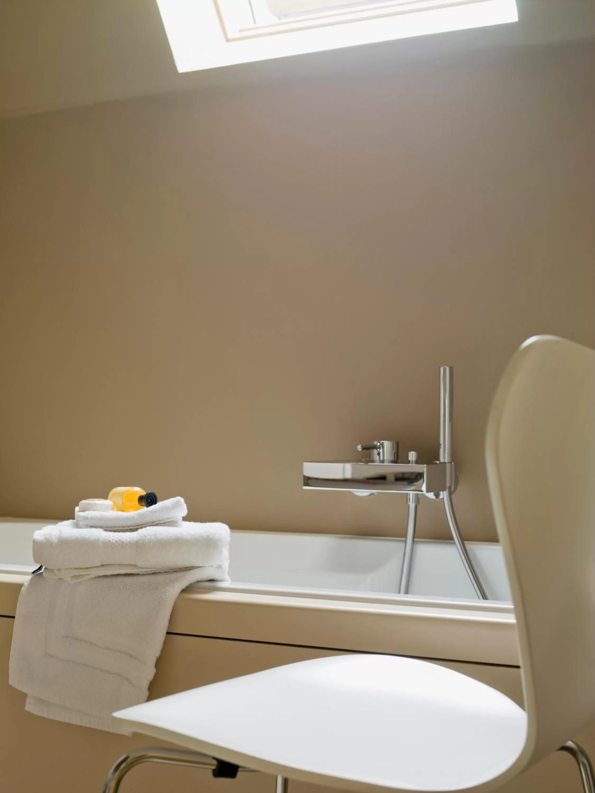 Bathroom in Hotel Recour