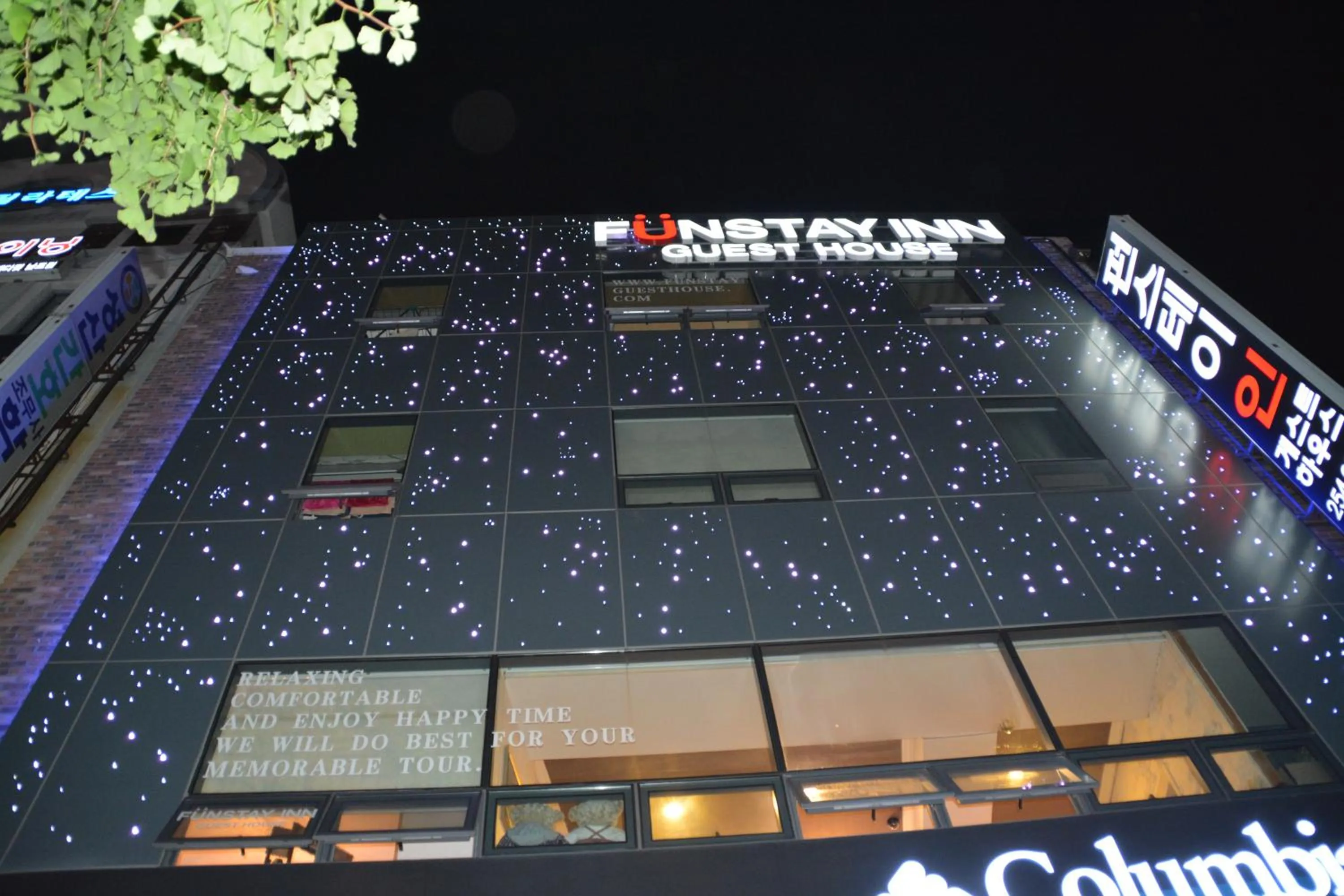 Property building in Funstay Inn Guesthouse