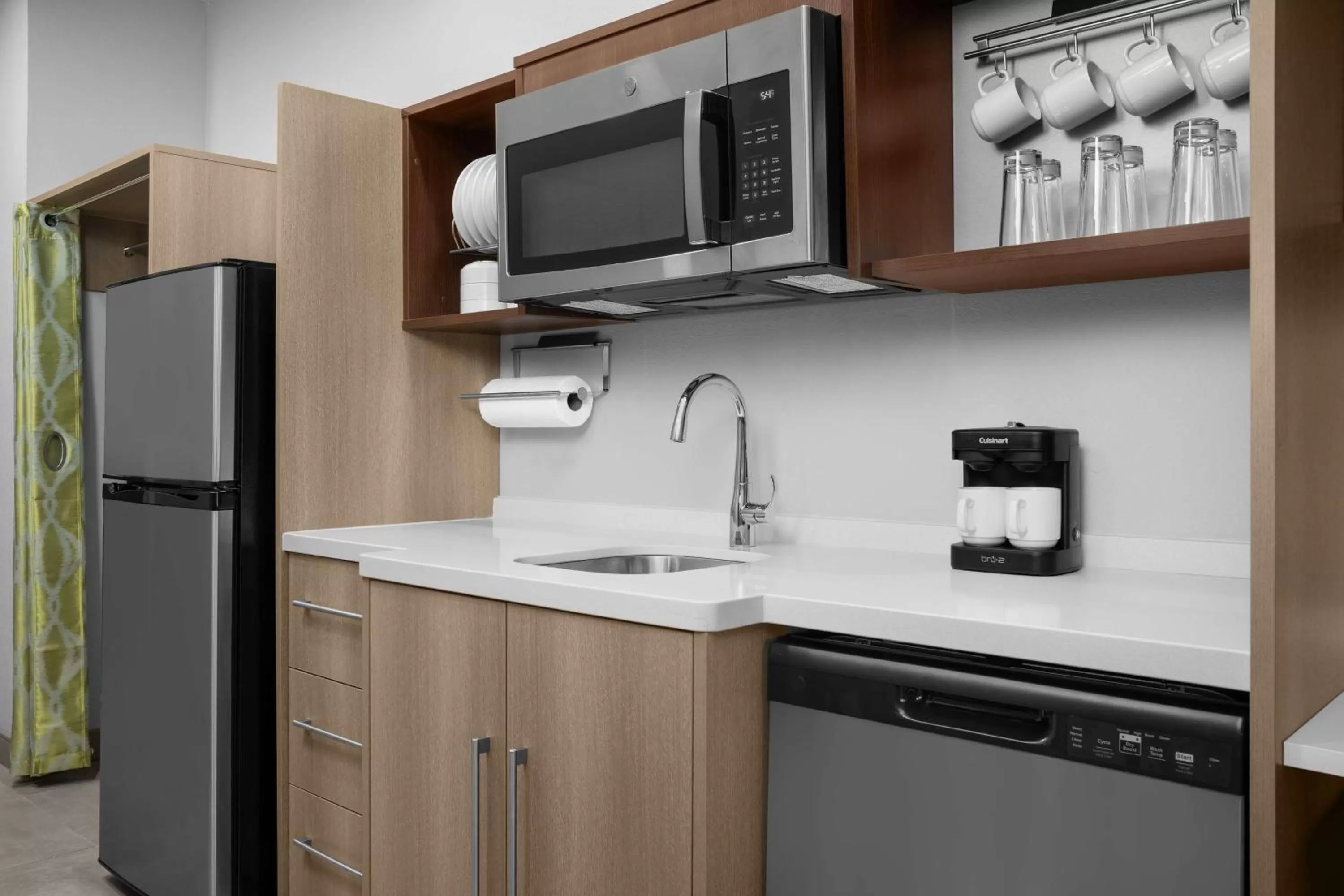 Kitchen or kitchenette in Home2 Suites By Hilton Cullman