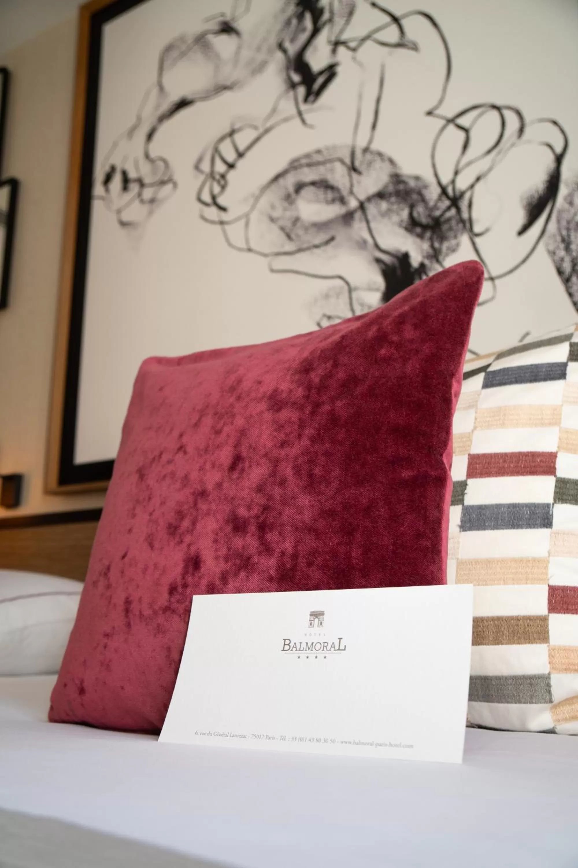 Bed in Balmoral Champs Elysées