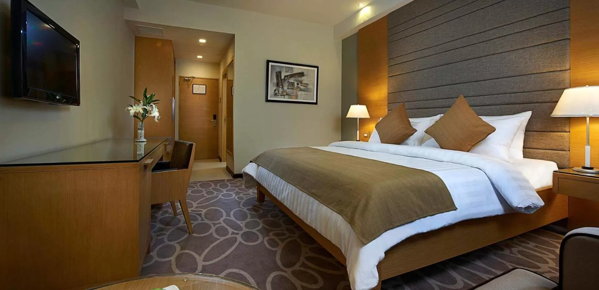 Photo of the whole room, Bed in Berjaya Makati Hotel