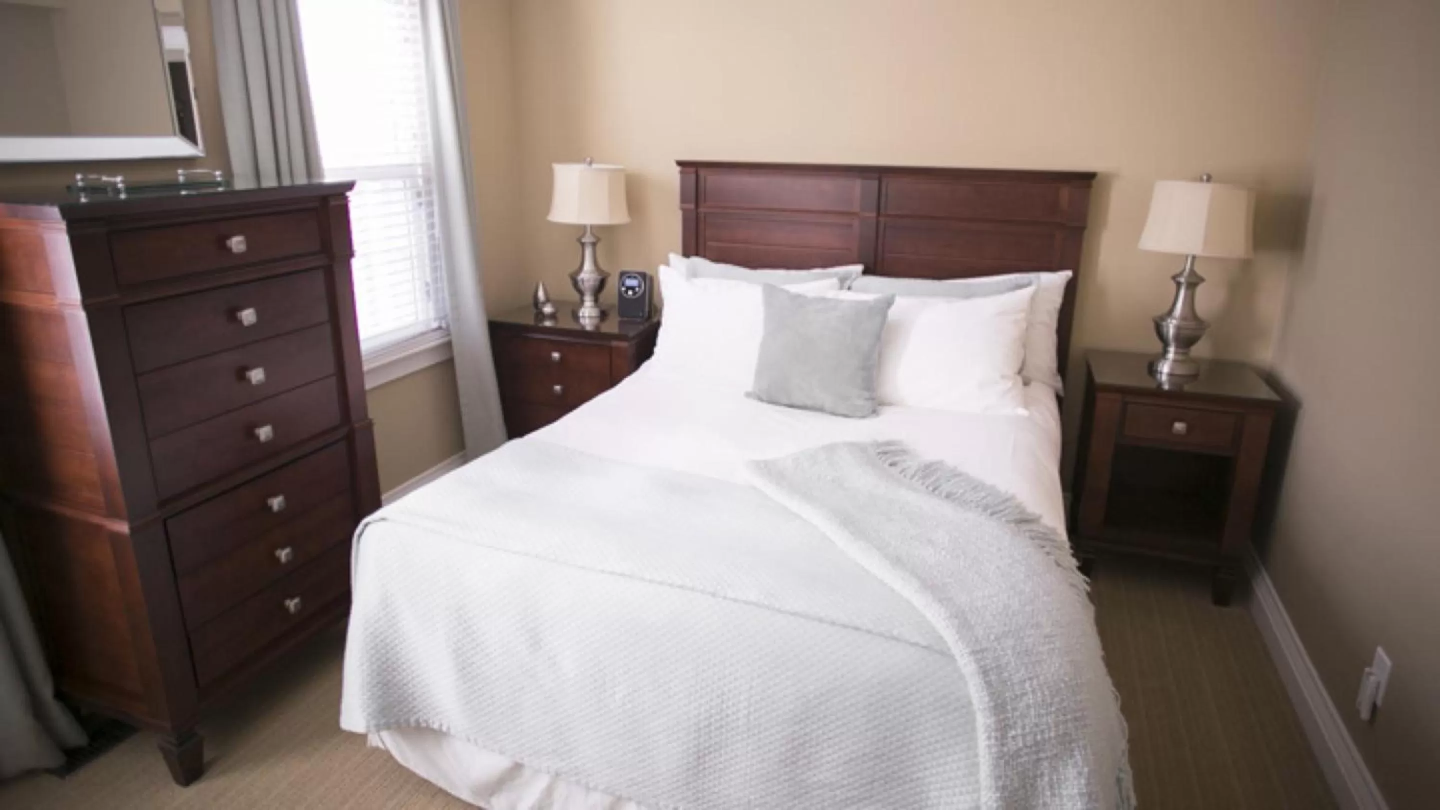 Bedroom, Bed in 124 on Queen Hotel & Spa