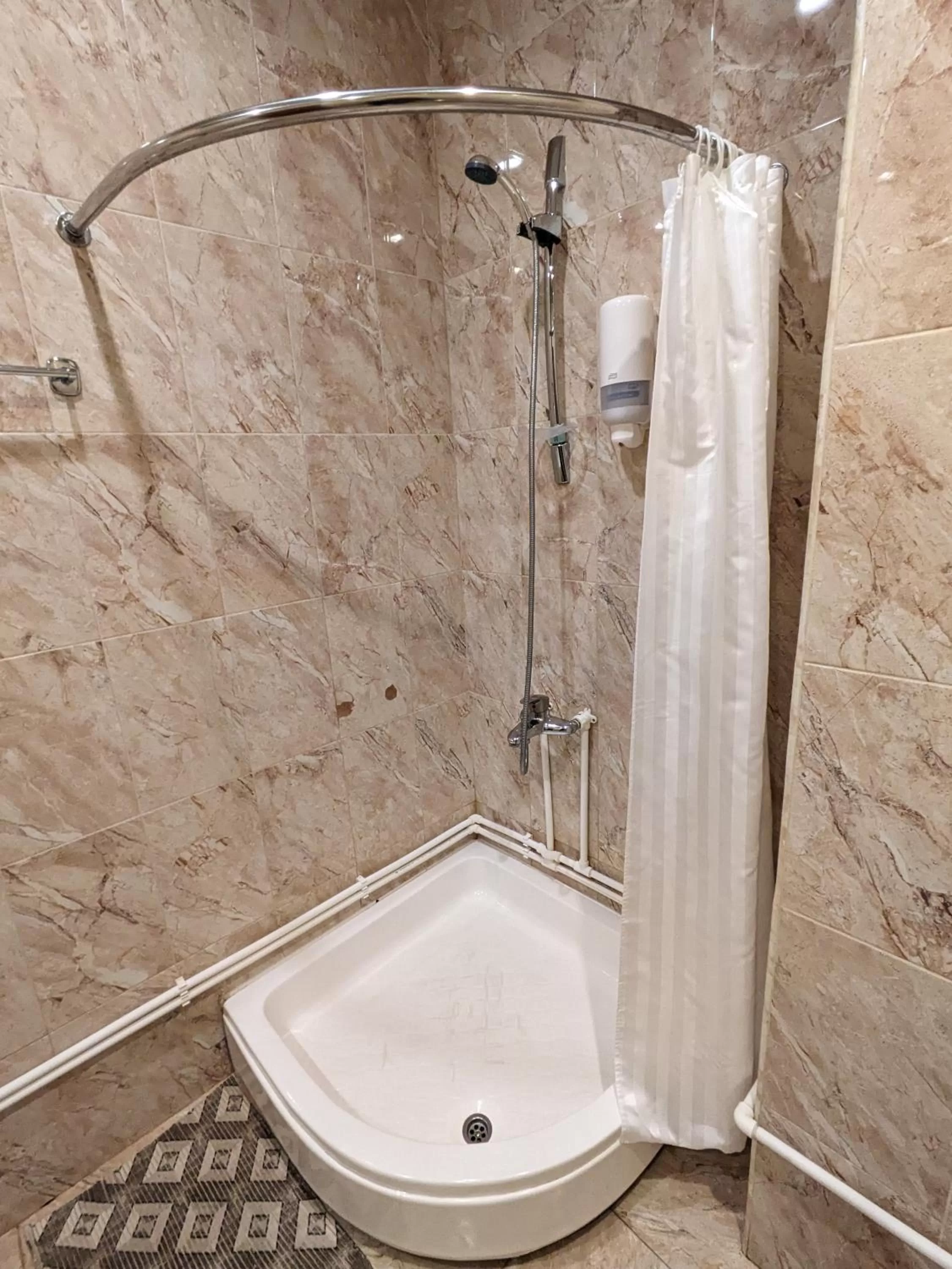 Shower, Bathroom in Vanatun Monastery Stay