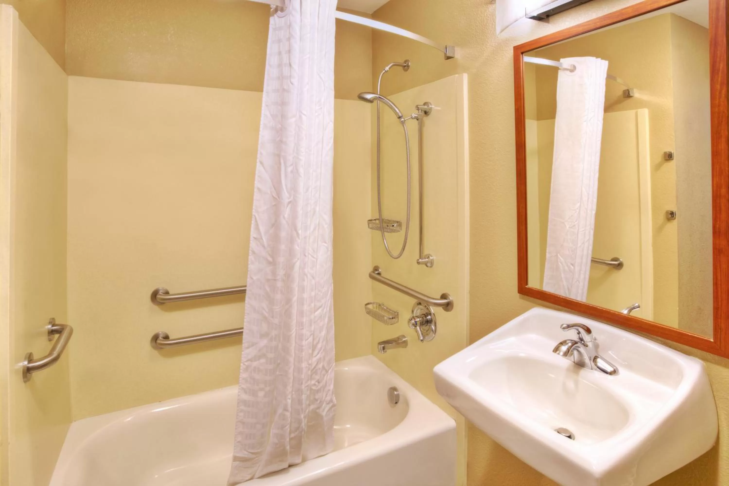 Studio Suite with Two Double Beds and Accessible Roll-In Shower in Candlewood Suites Fort Stockton, an IHG Hotel