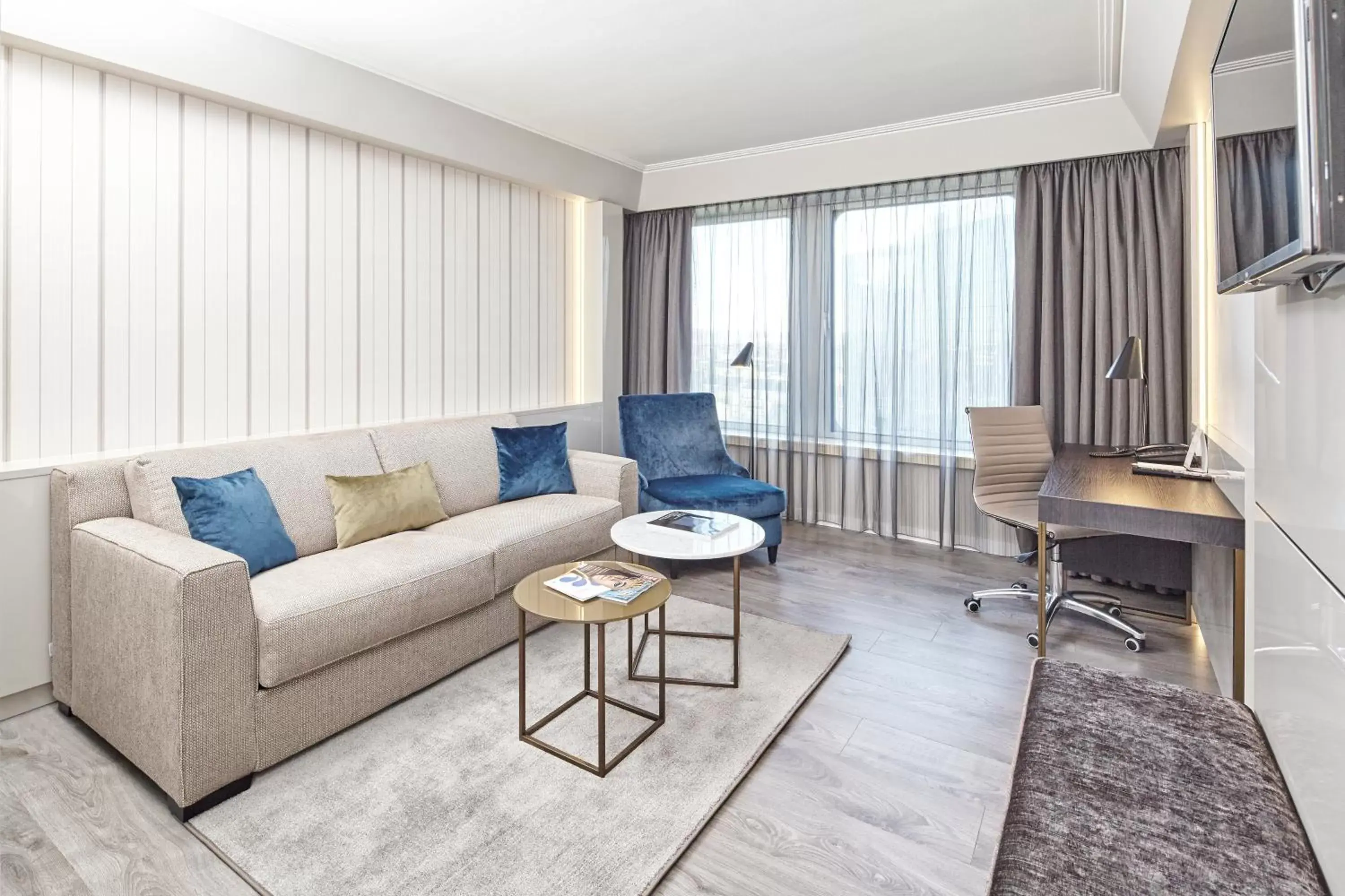 Executive Suite in Clayton Hotel Düsseldorf City Centre Executive Suite in Clayton Hotel Düsseldorf City Centre