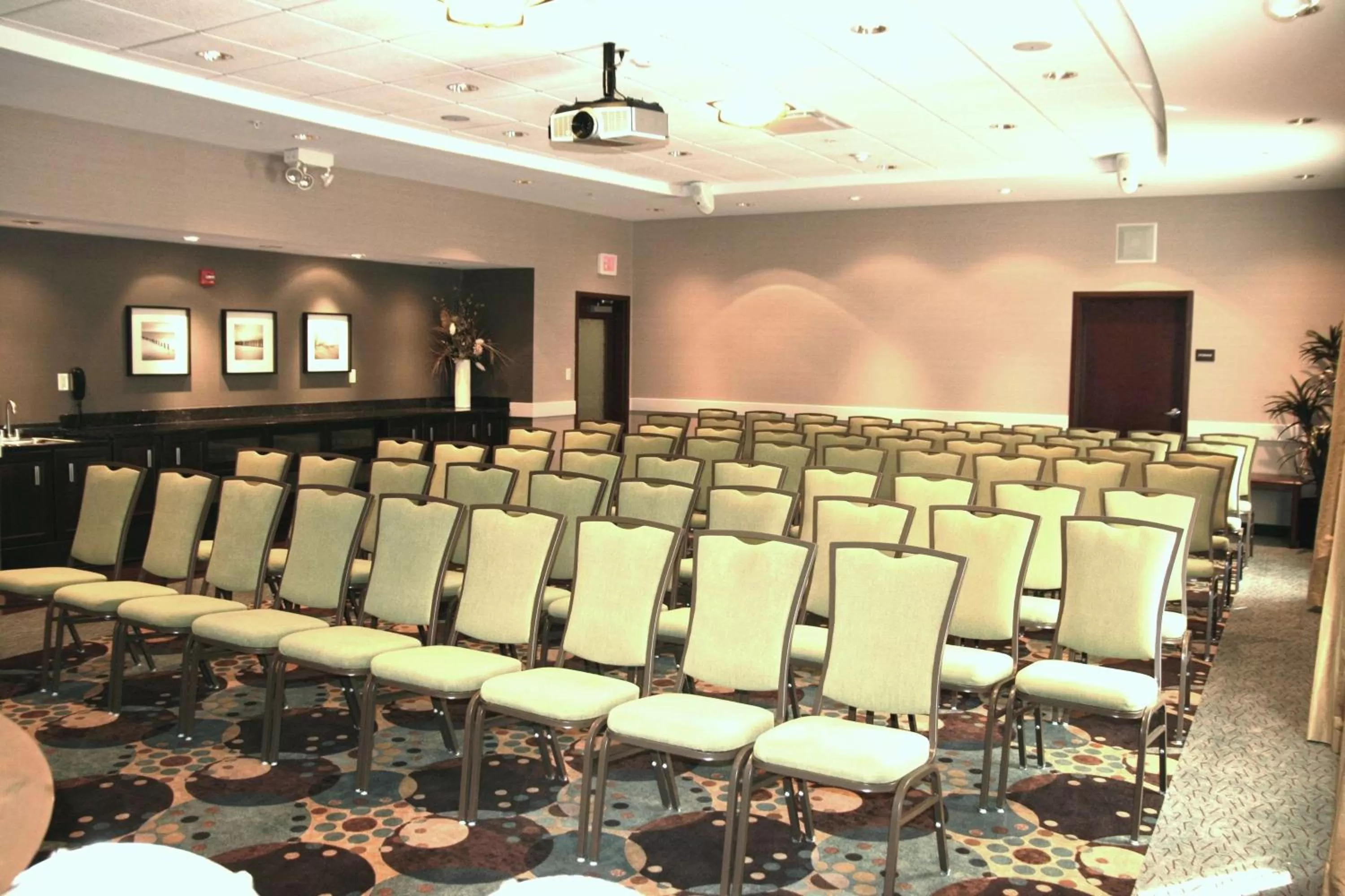 Meeting/conference room in Hampton Inn & Suites Detroit-Canton