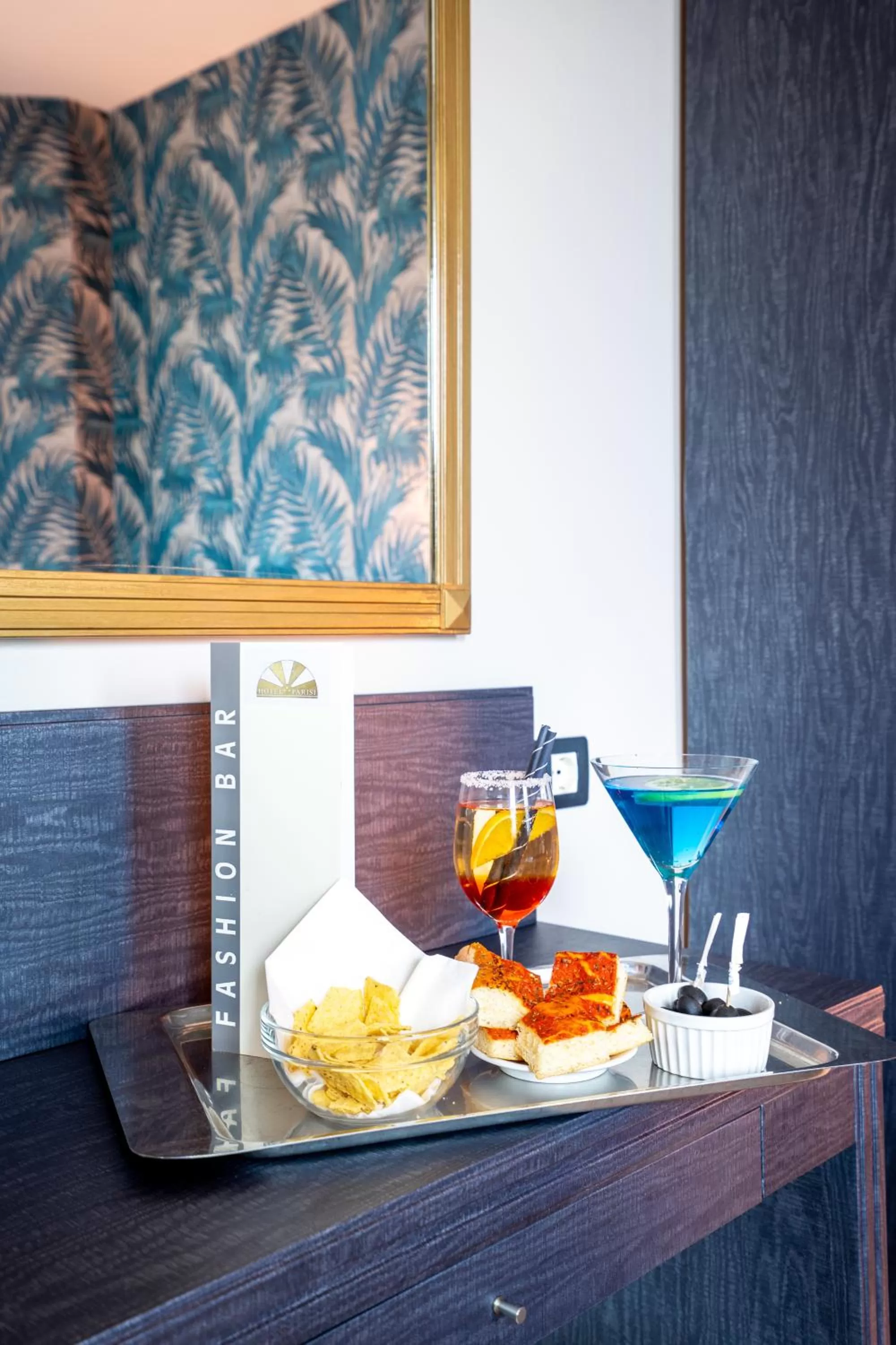 room service in Hotel Parisi