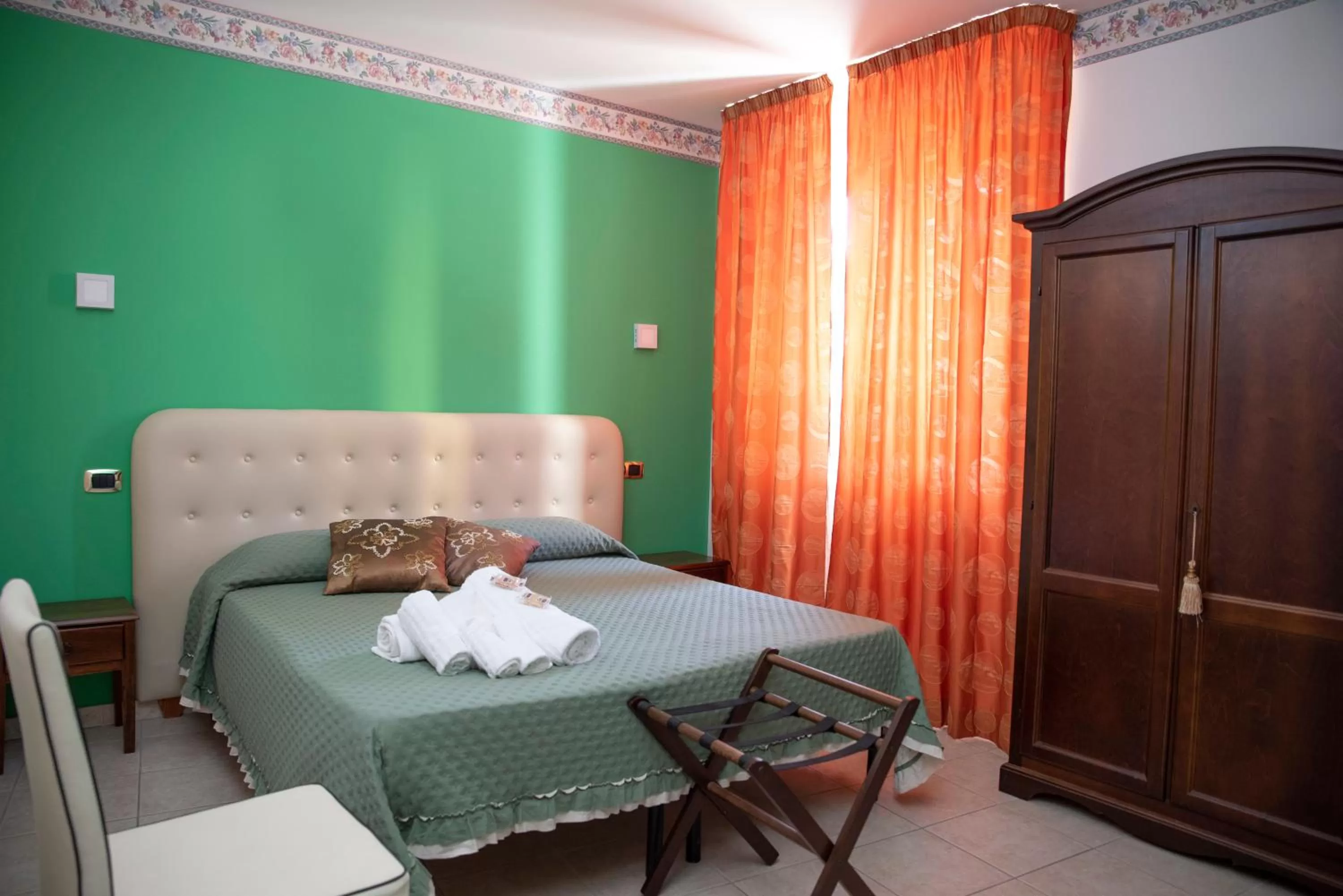 Bed in Carlo V - Holiday Rooms