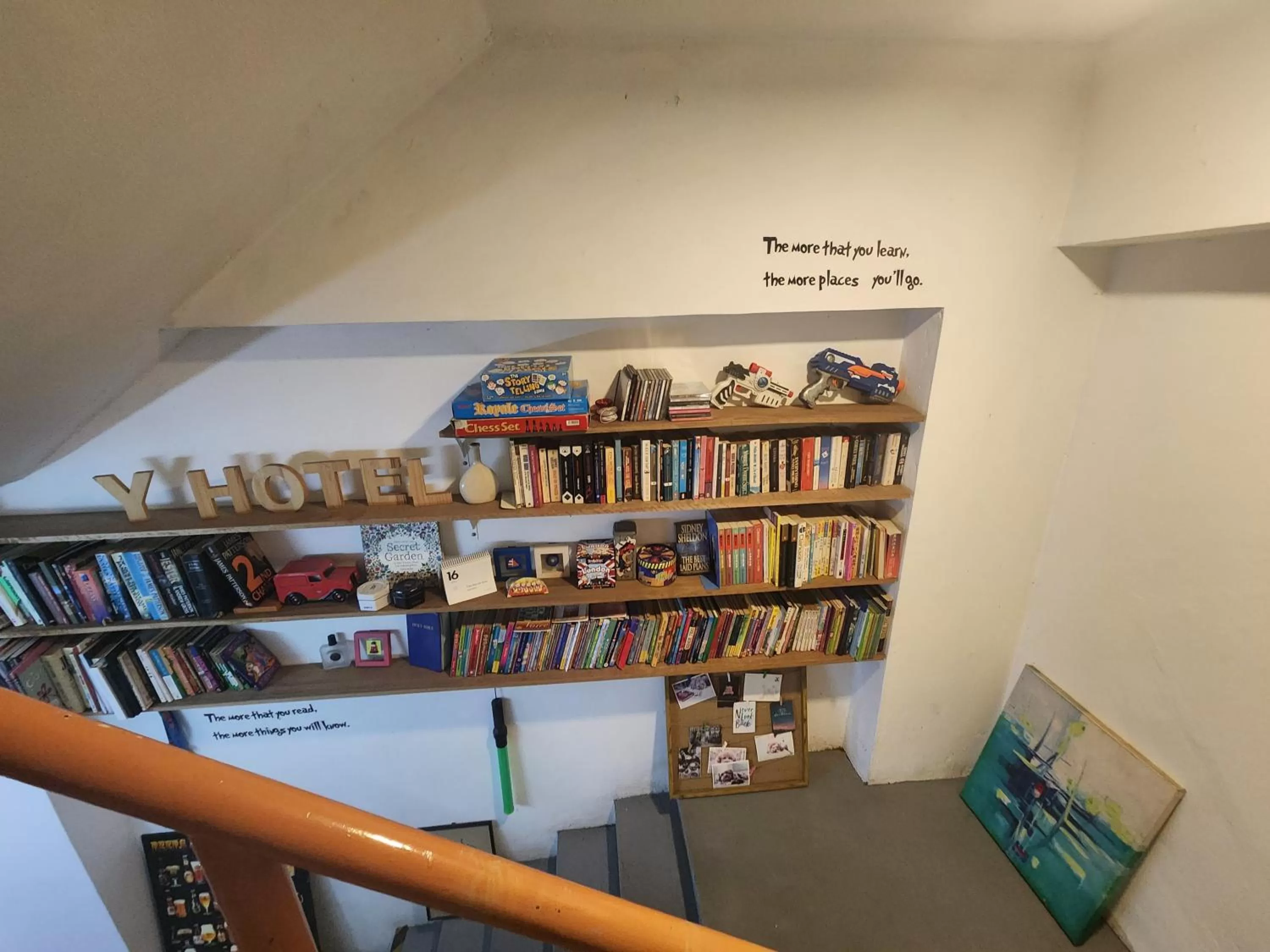 hair dresser in Y Hotel