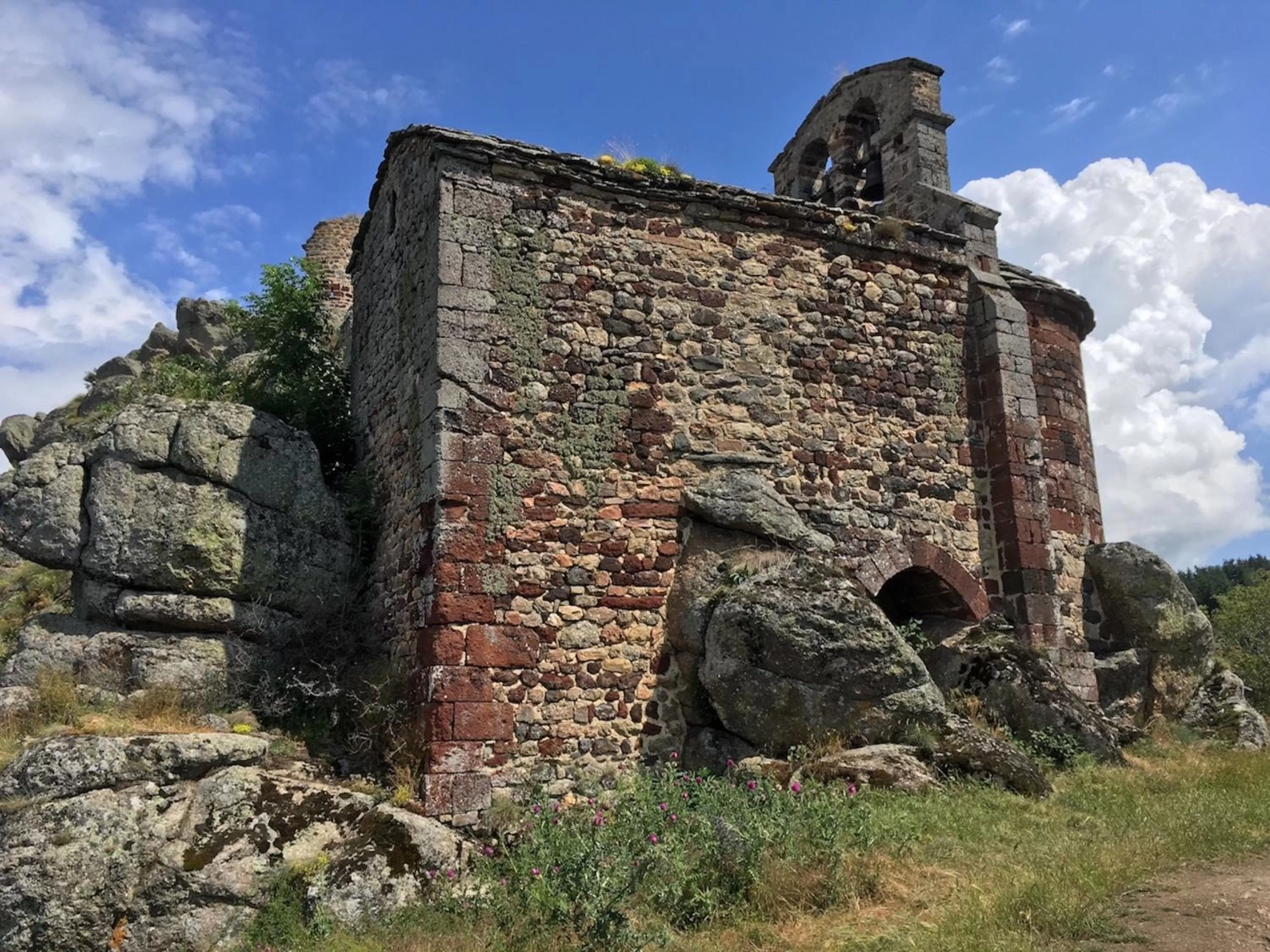 Property Building in Art et Création