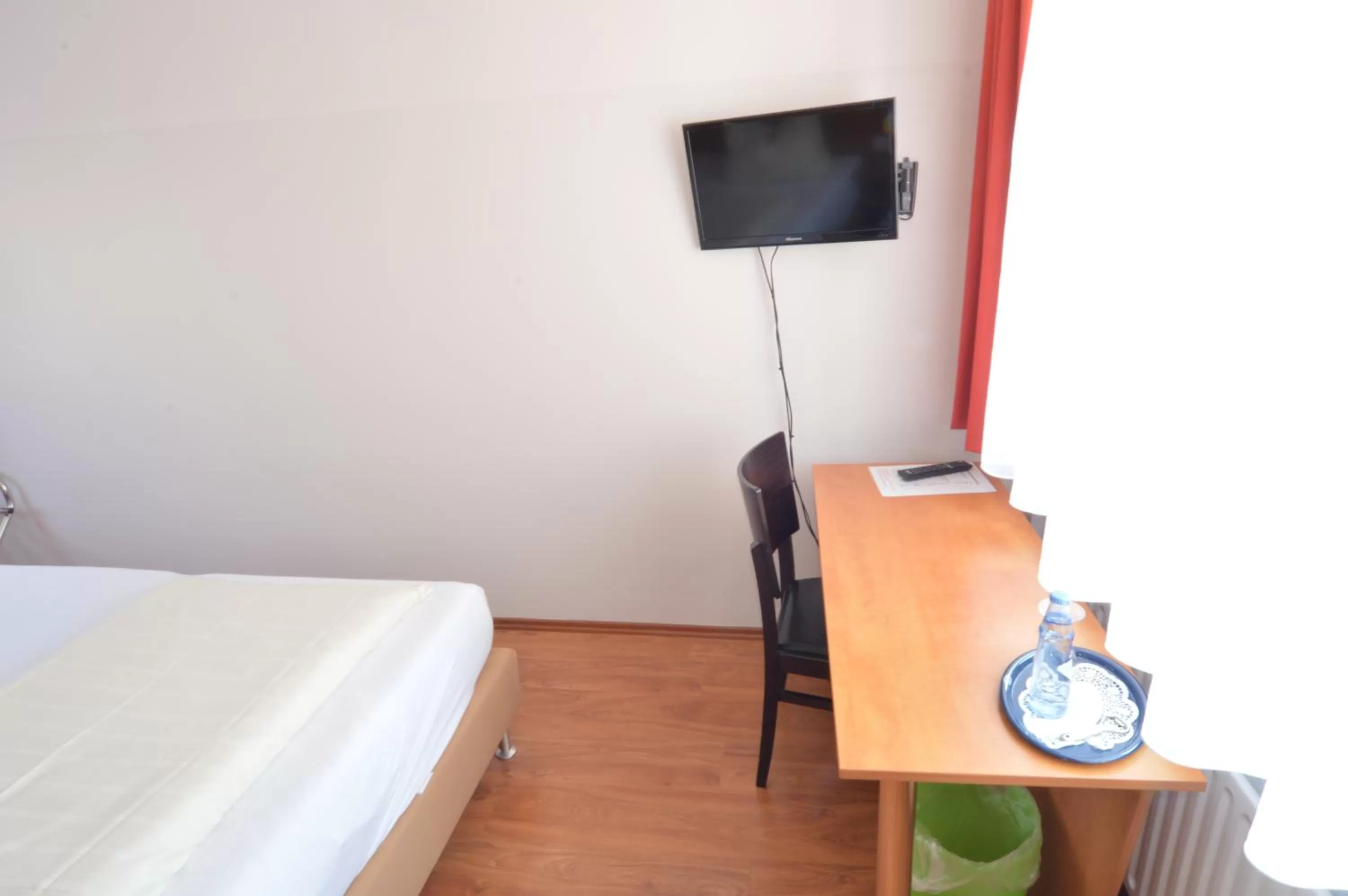 Seating area, TV/Entertainment Center in Aktivhotel Alter Kaiser