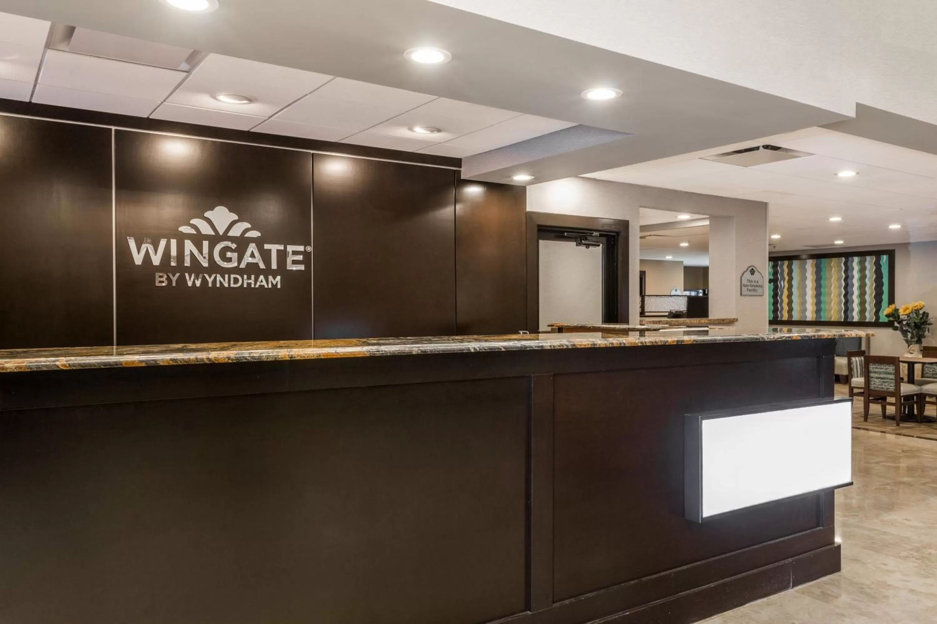 Lobby or reception in Wingate by Wyndham, Universal Studios - Free Theme Park Shuttle