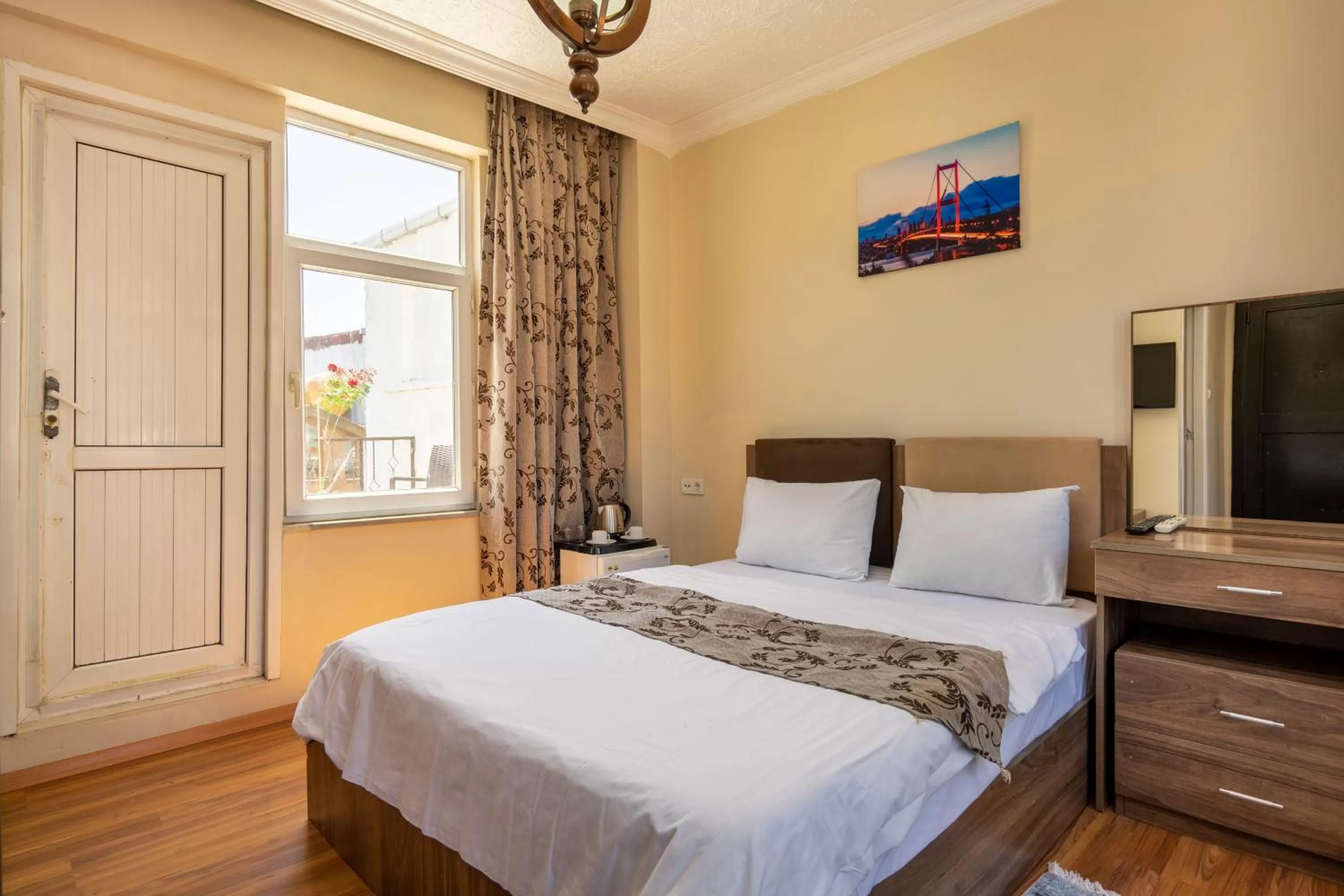 Bed in Gedikpasa Family