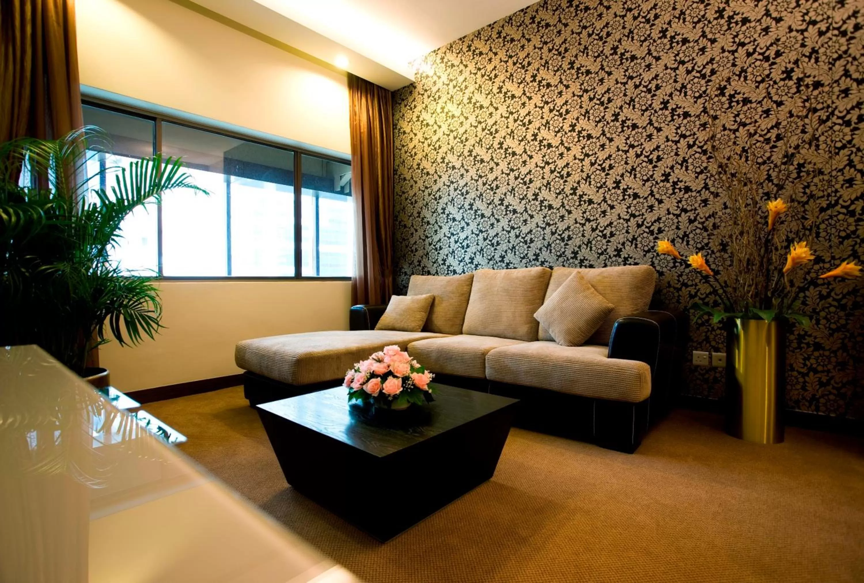 Living room in Hotel Grand Pacific