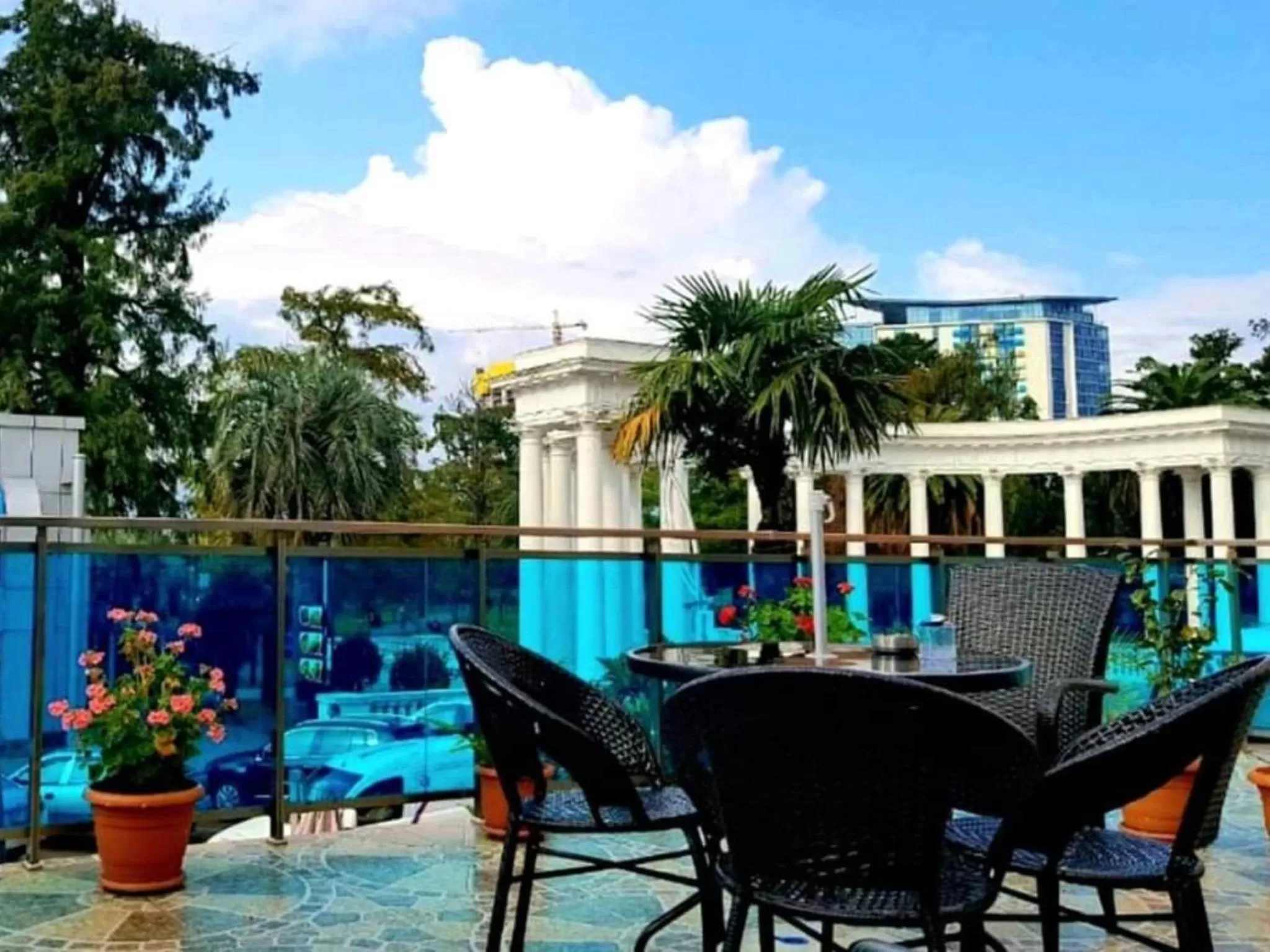 Balcony/Terrace, Swimming Pool in Hotel Park