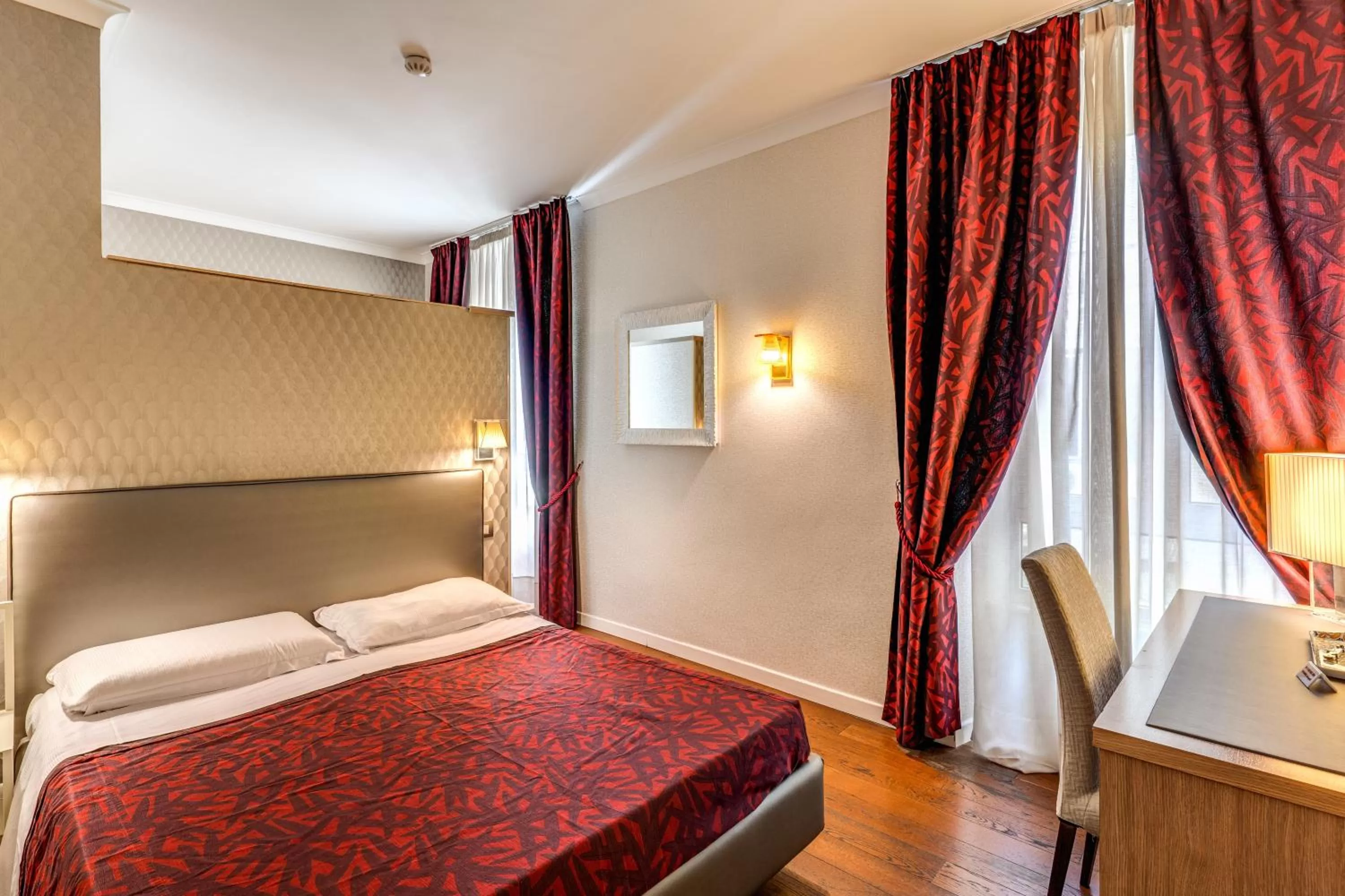 Bed in Roma Boutique Hotel