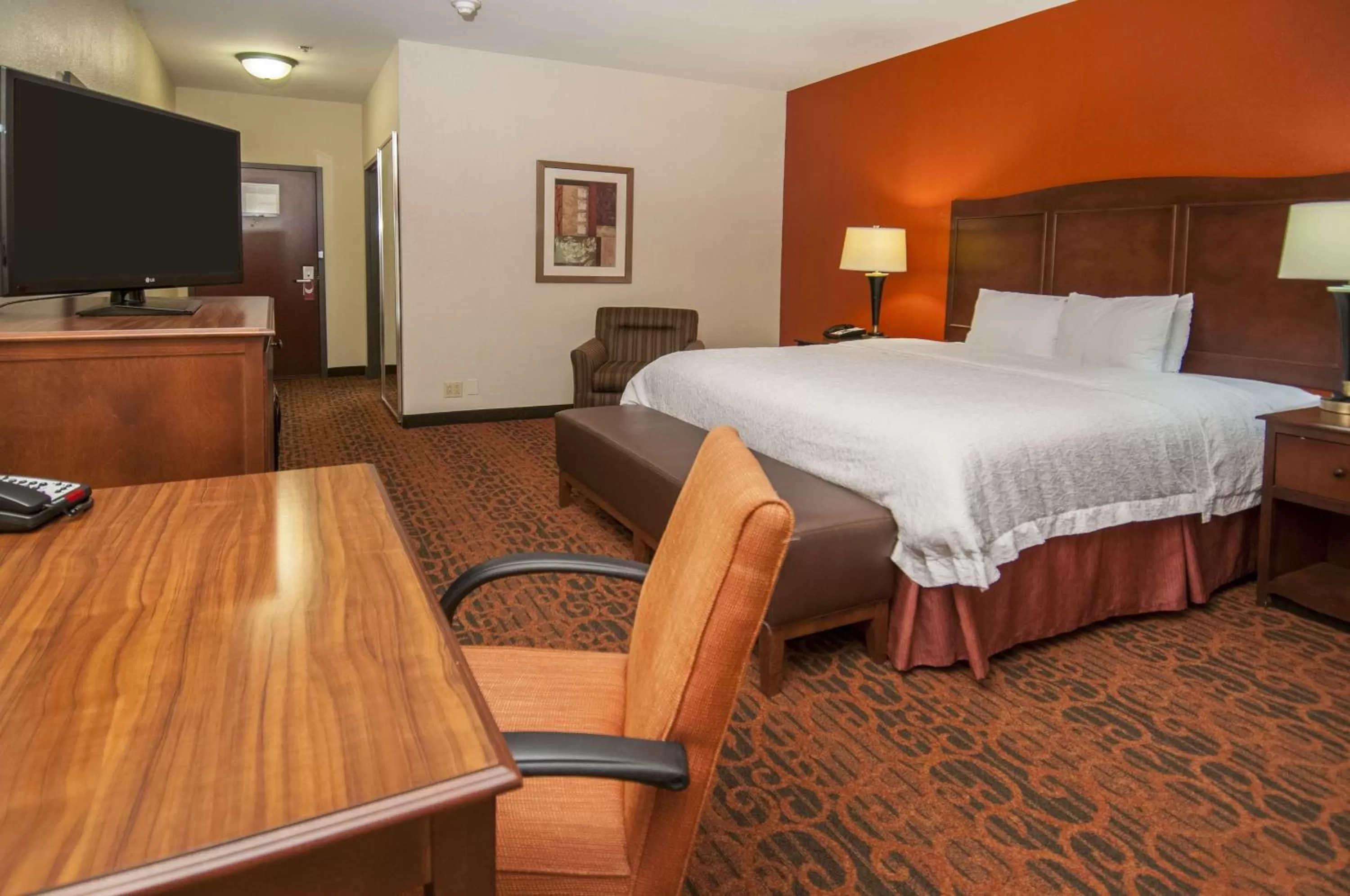 King Room - Disability Access with Bathtub in Hampton Inn and Suites Waxahachie