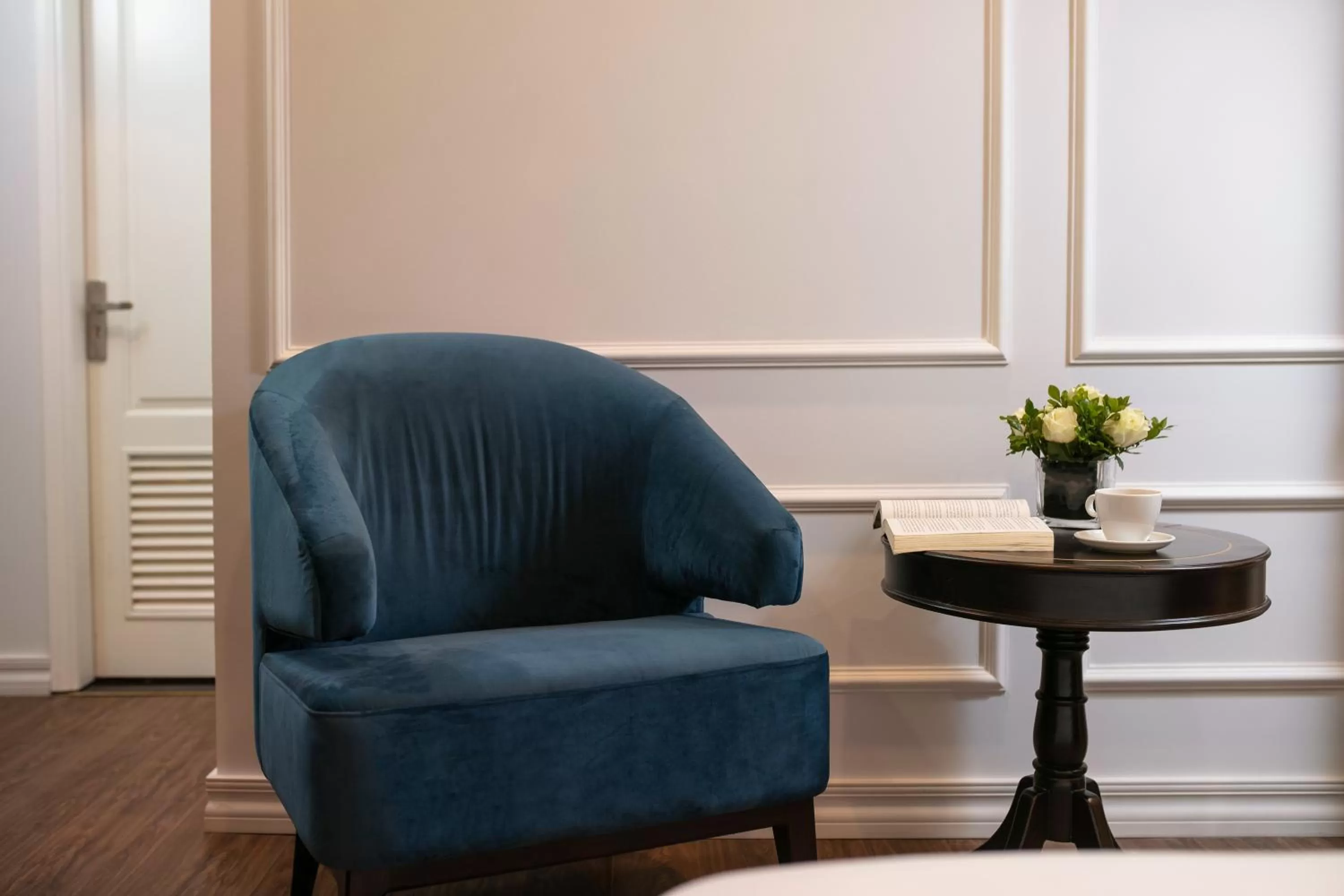 Seating area in Marina Hotel