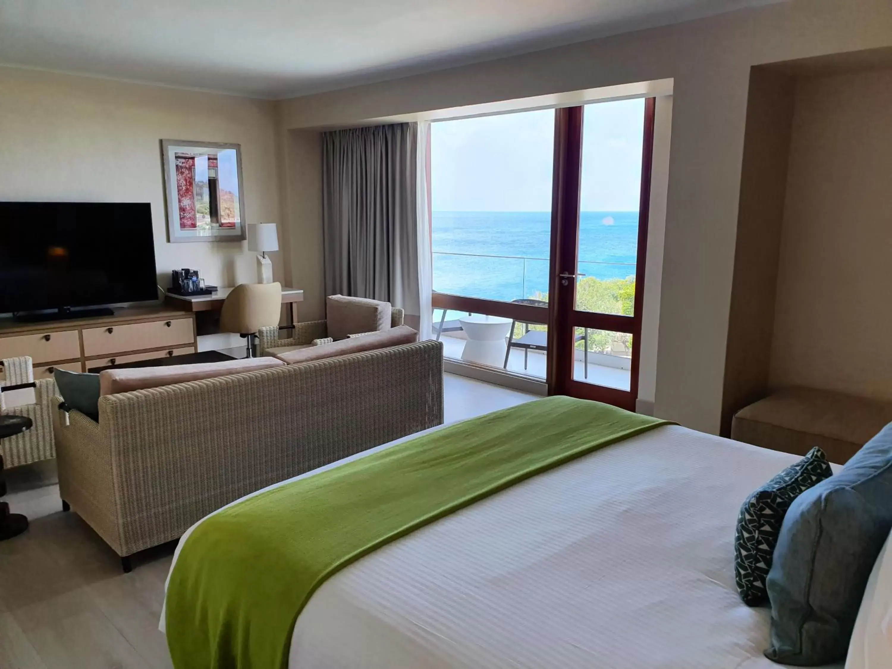 Preferred Club Junior Suite Ocean View King - single occupancy in Dreams Curacao Resort, Spa & Casino Preferred Club Junior Suite Ocean View King - single occupancy in Dreams Curacao Resort, Spa & Casino
