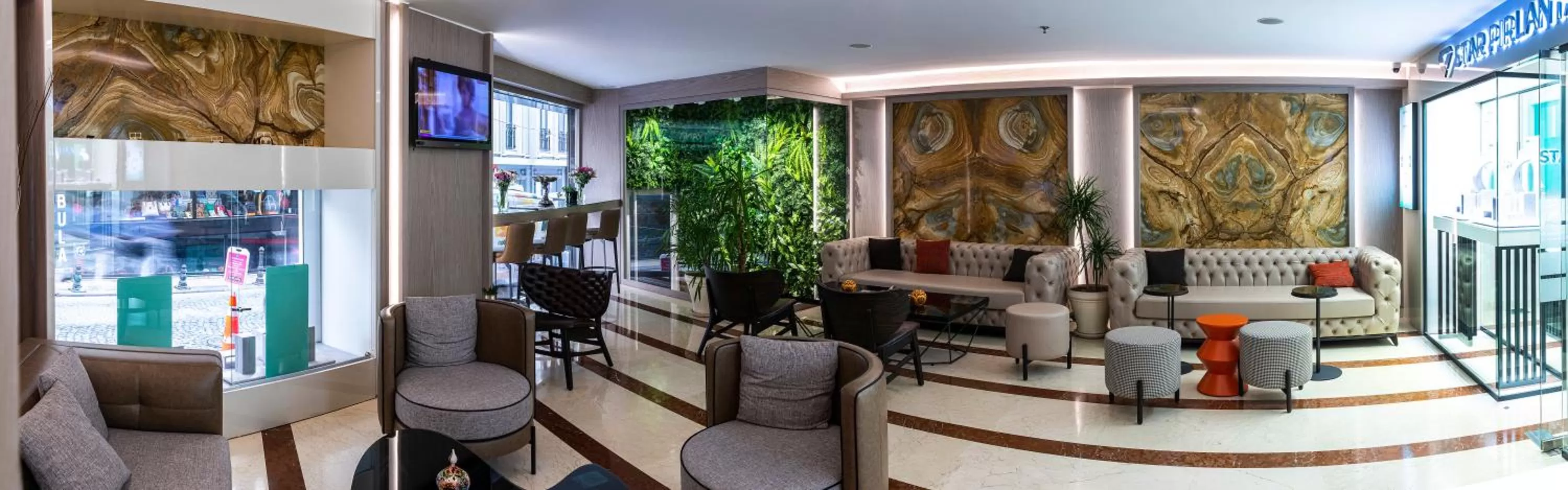 Lobby or reception in Aprilis Hotel - Special Category