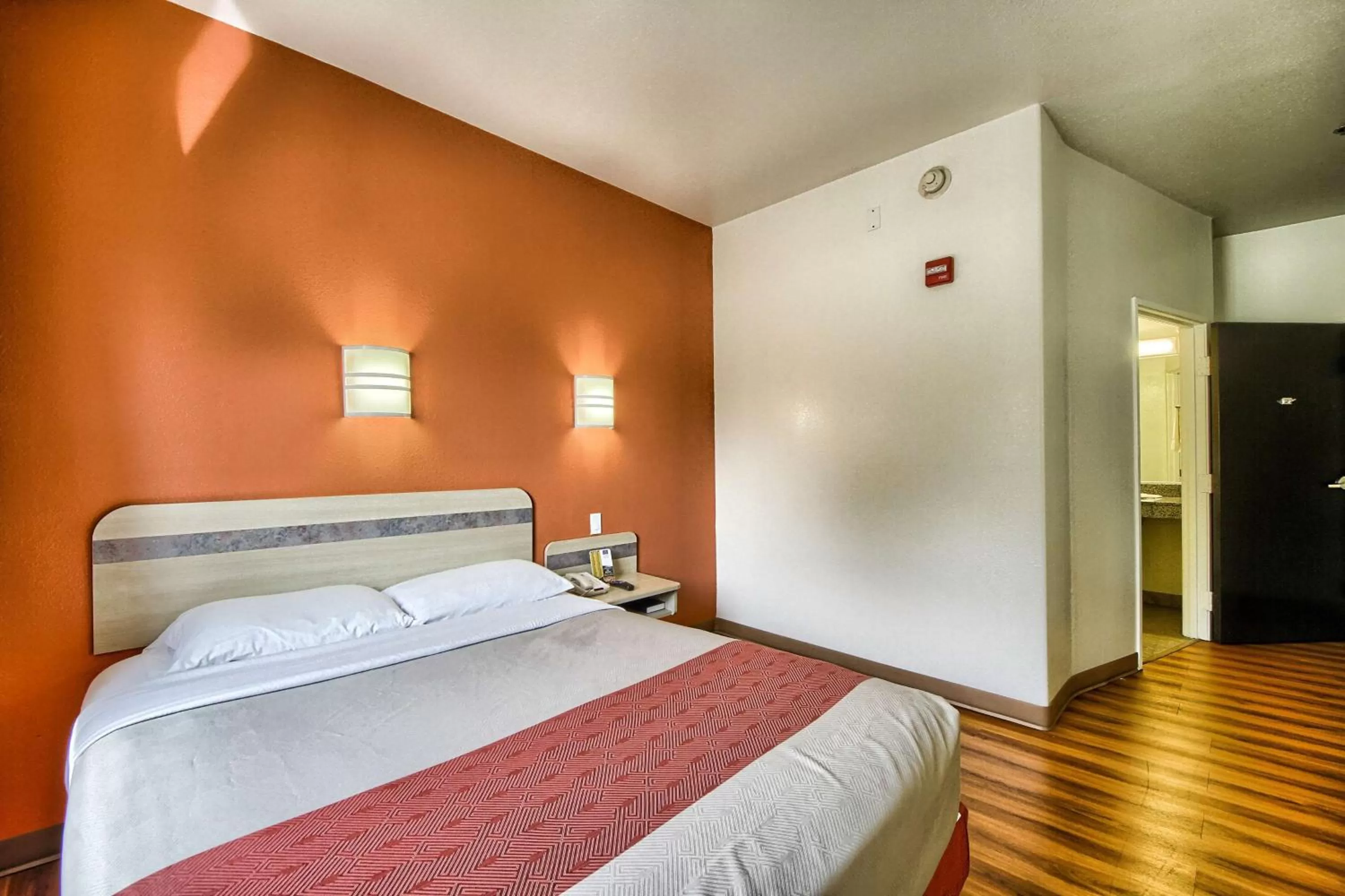 Queen Room - Disability Access - Roll in Shower in Motel 6-Mission, TX