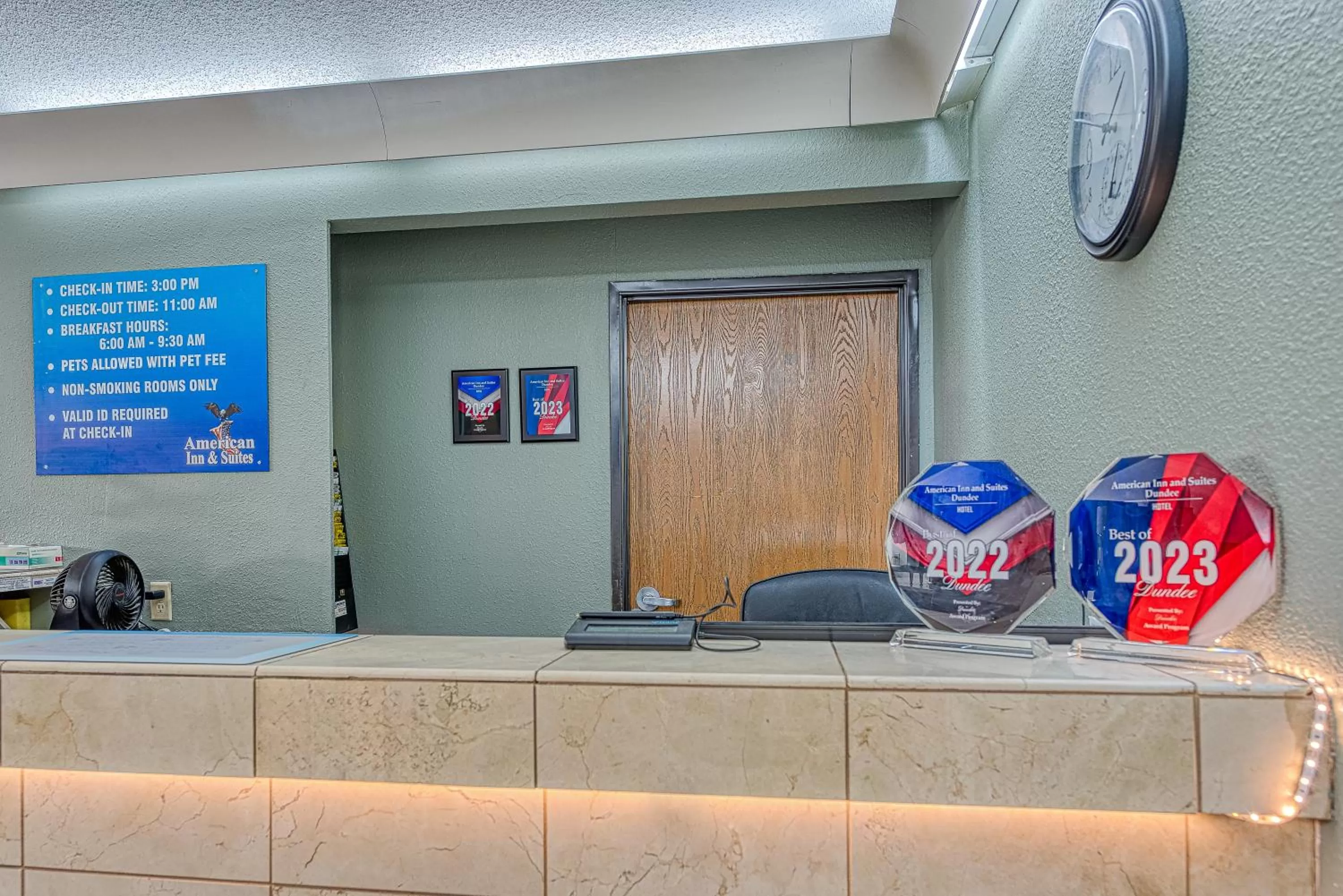 Lobby or reception in American Inn & suites