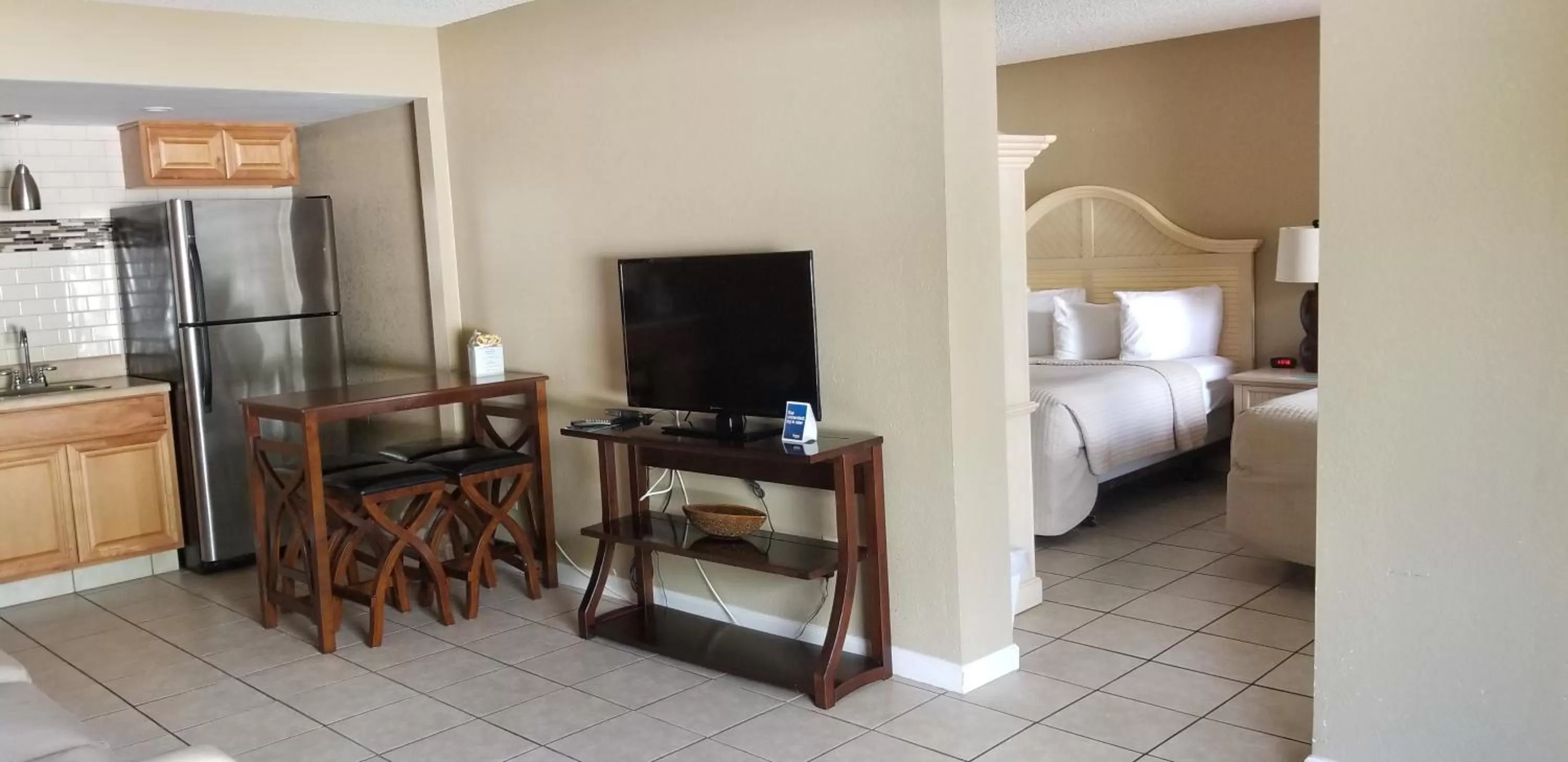 TV and multimedia, Bed in Days Inn by Wyndham Cocoa Cruiseport West At I-95/524