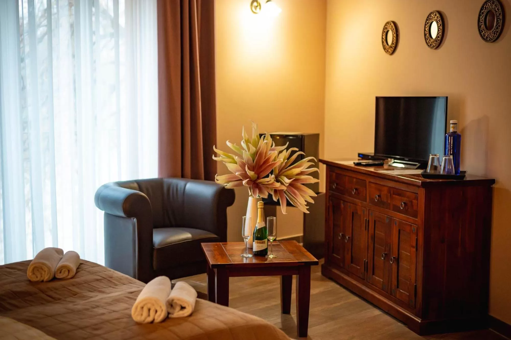 TV/Entertainment Center in Maya Panzio