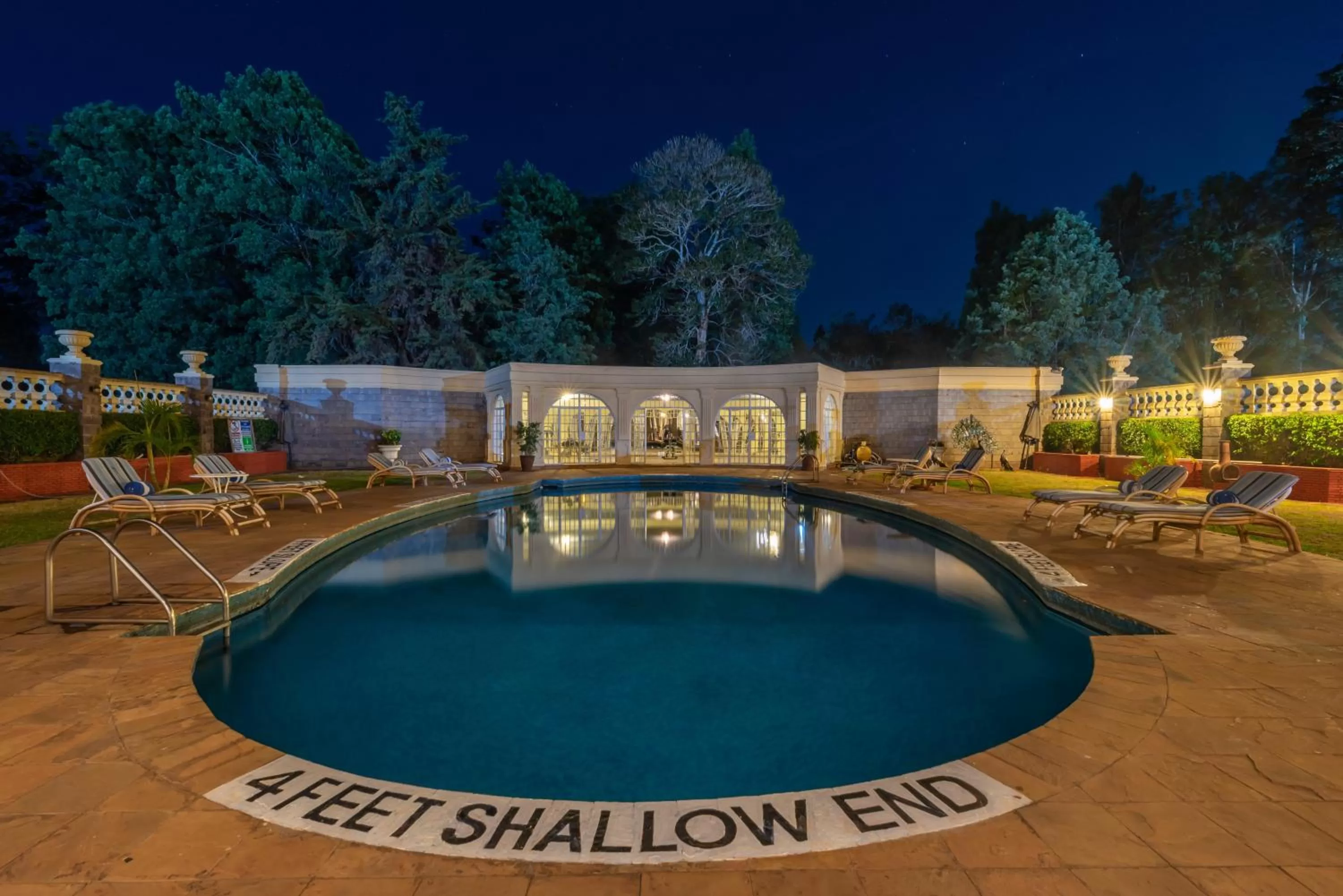 Swimming pool in Muthu Sovereign Suites & Spa, Limuru Road, Nairobi