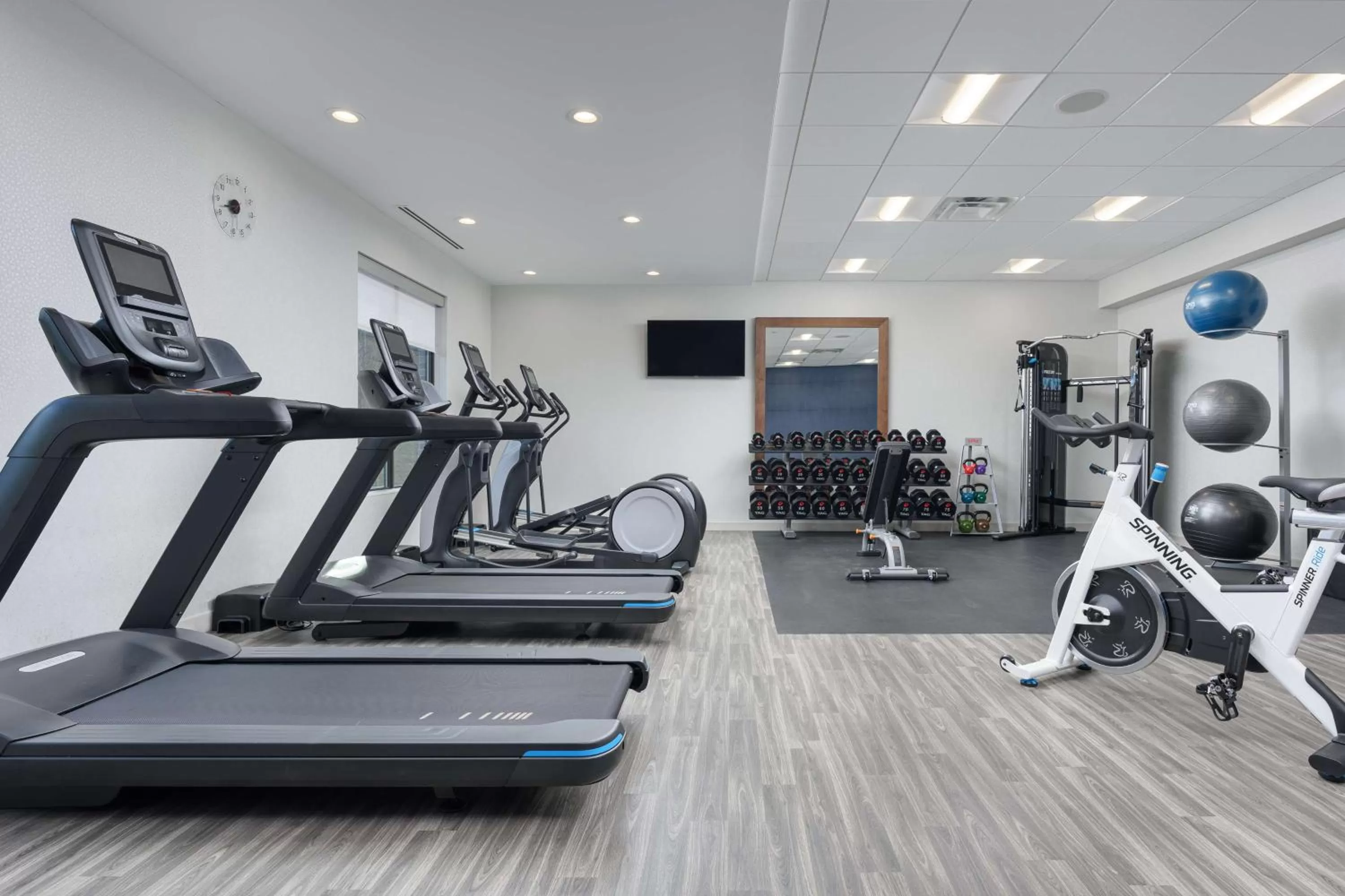 Fitness centre/facilities in Hampton Inn by Hilton Ashland City, Tn