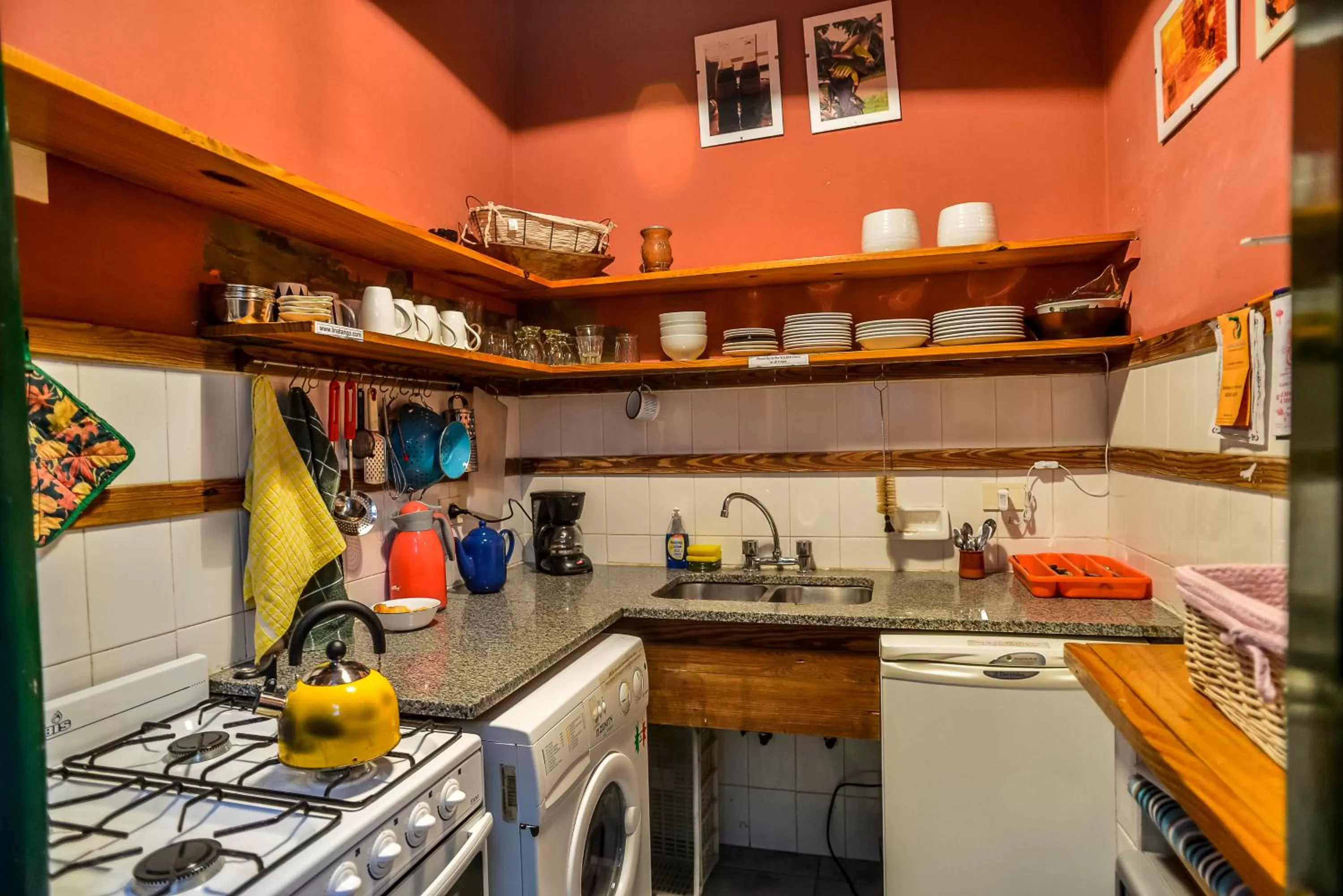 Food and drinks, Kitchen/Kitchenette in Lina's Tango Guesthouse