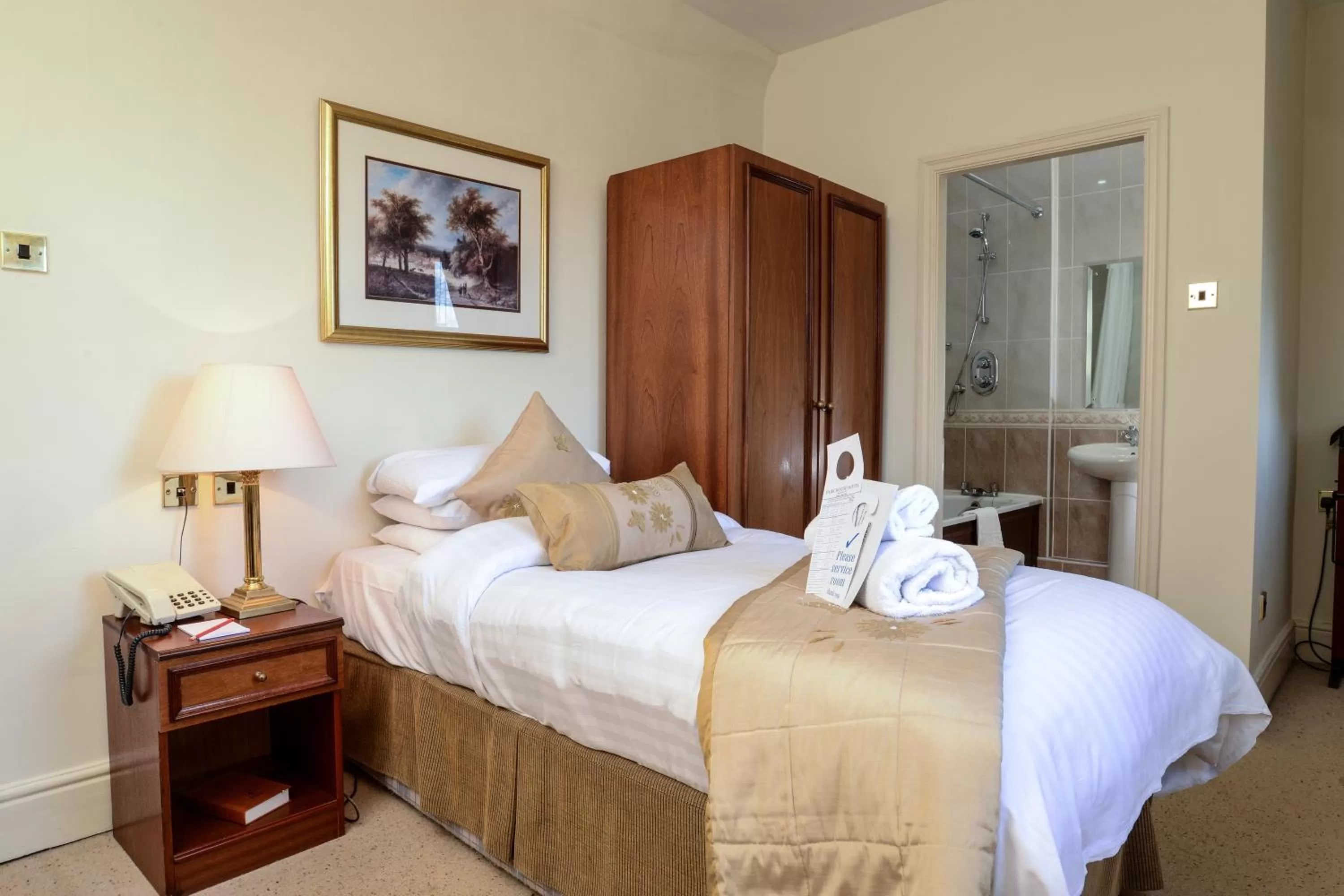 Bedroom, Bed in Park House Hotel