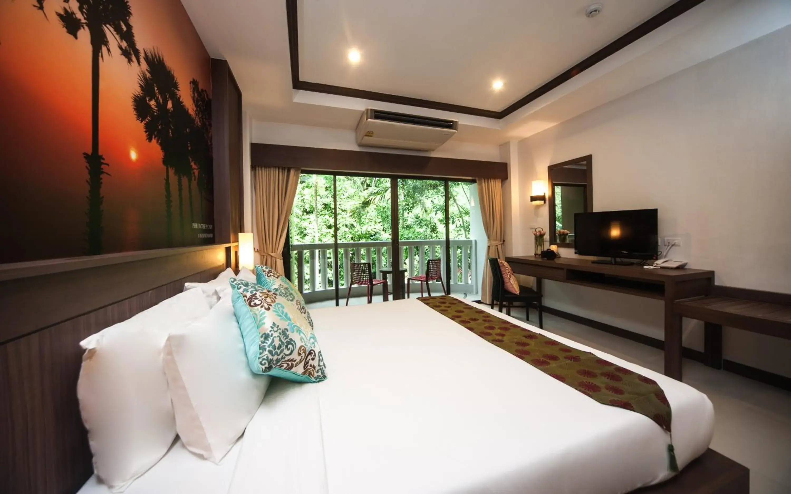 Deluxe Double Room in Ratana Hill Patong Deluxe Double Room in Ratana Hill Patong